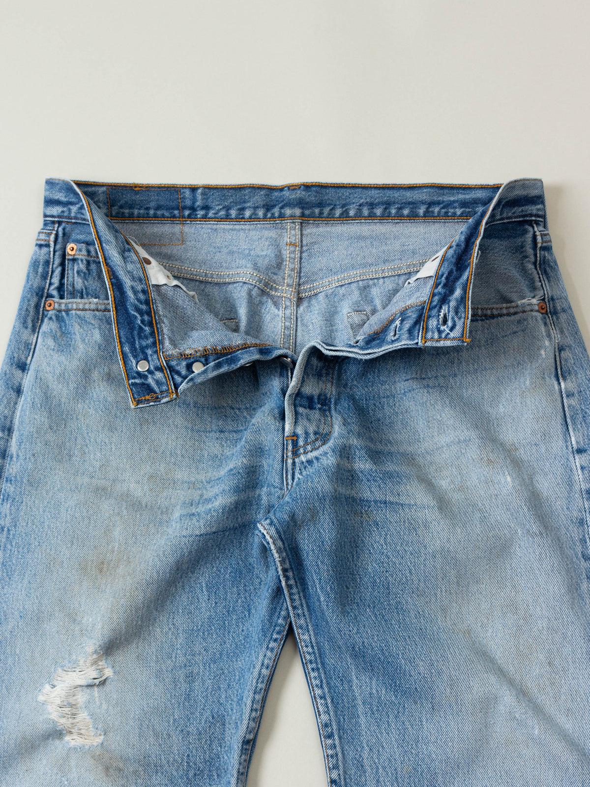 Vtg 1990s Levi's 501 Jeans / Shorts – Made in USA (34x26)