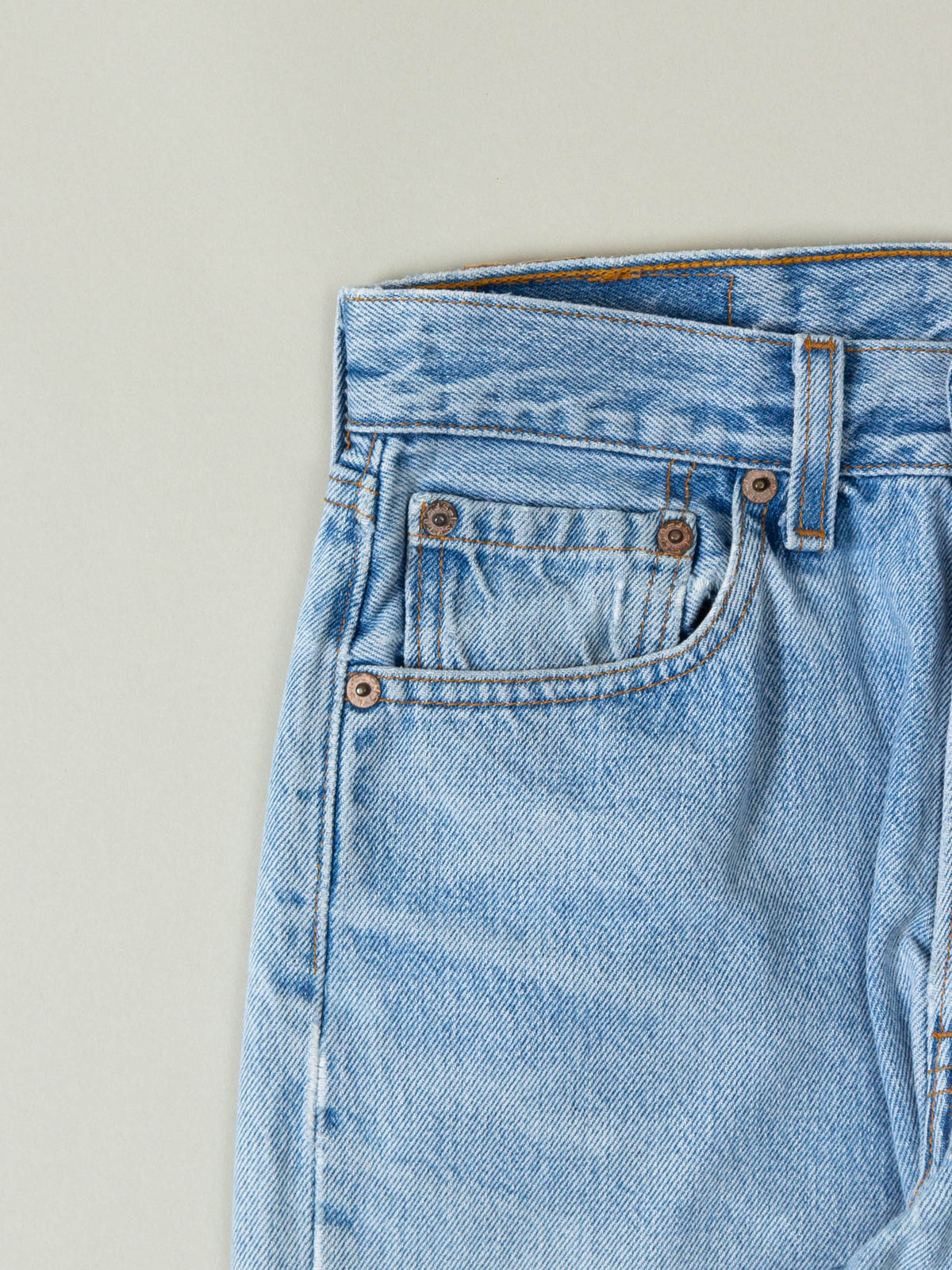 Vtg 1990s Levi's 501 Women's Jeans - Made in USA (26x32)