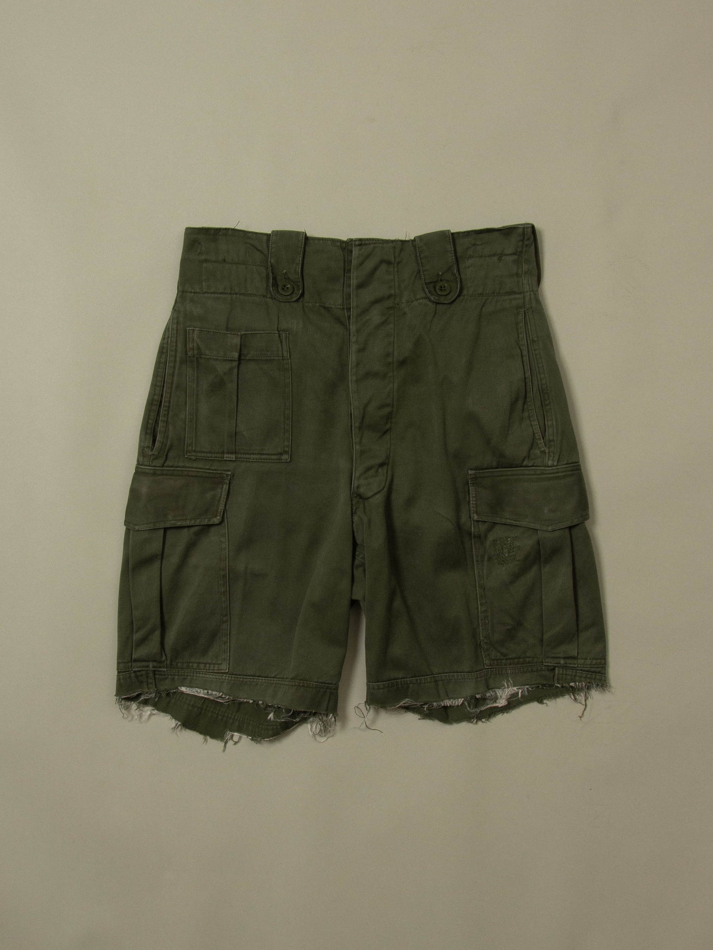 Vtg 1970s Army Cargo Shorts (30-32")