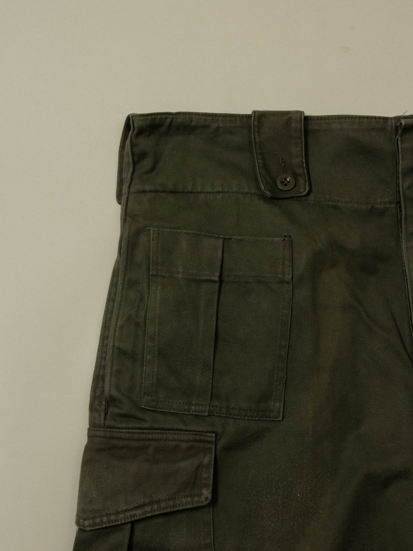 Vtg 1970s Army Cargo Shorts (38")