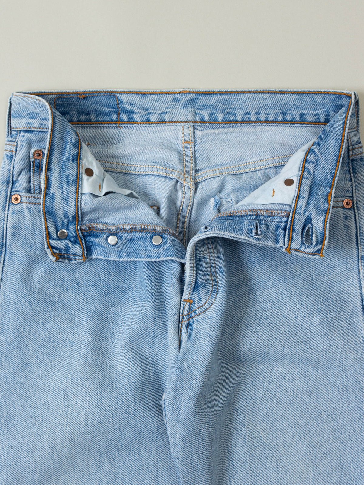 Vtg 1990s Levi's 501 Jeans - Made in USA (28x30)