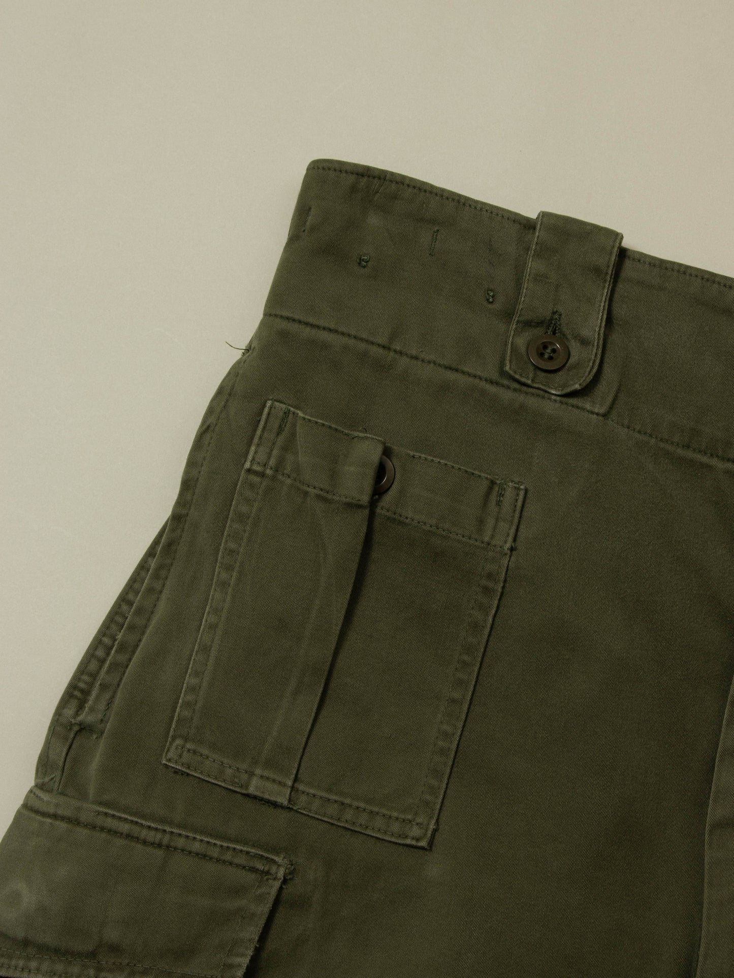 Vtg 1970s Army Cargo Shorts (34-36")