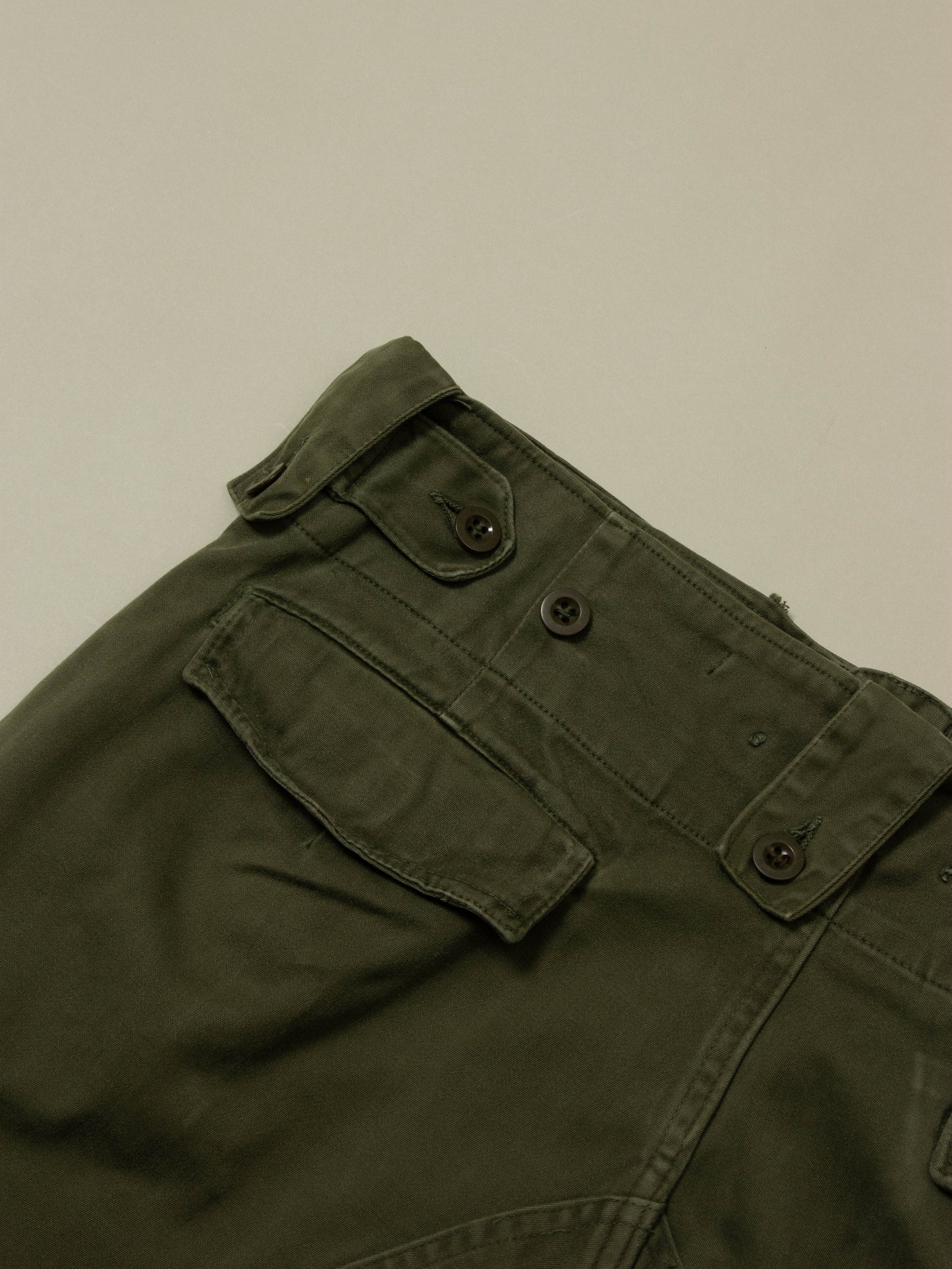 Vtg 1970s Army Cargo Shorts (34-36")