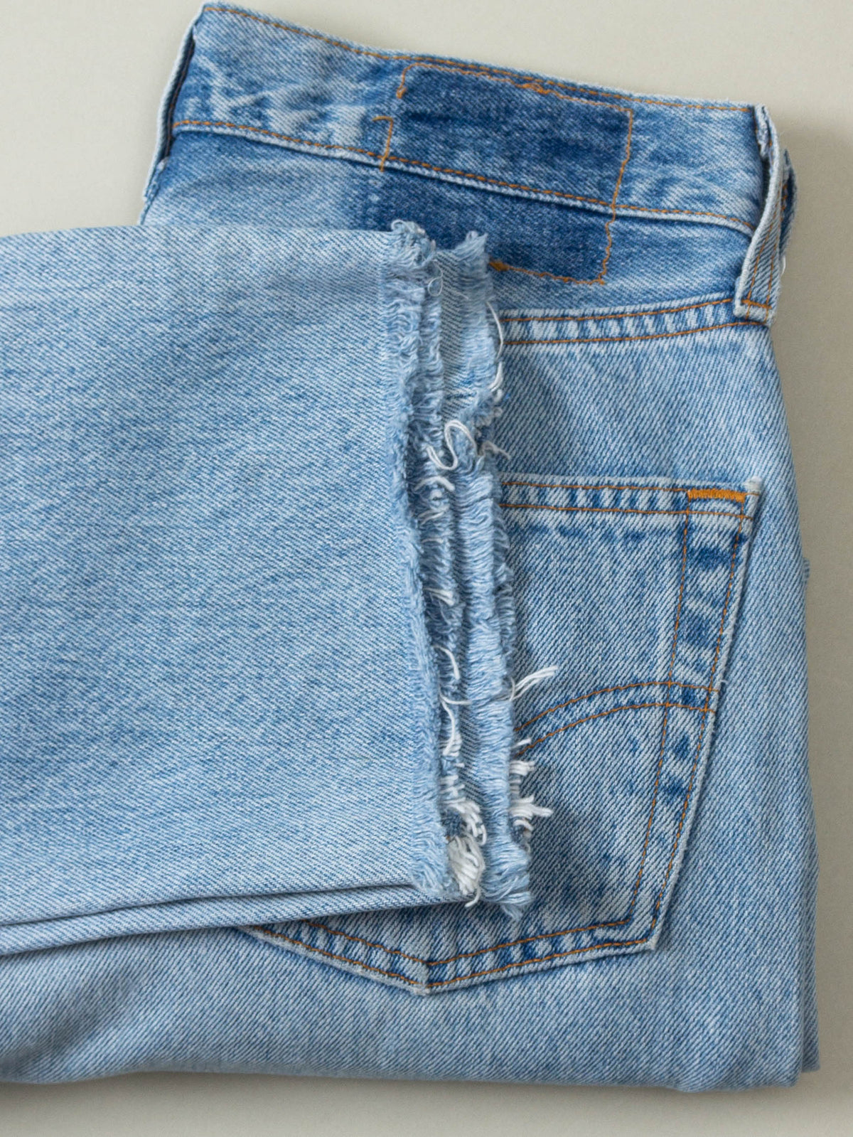 Vtg 1990s Levi's 501 Jeans - Made in USA (28x30)