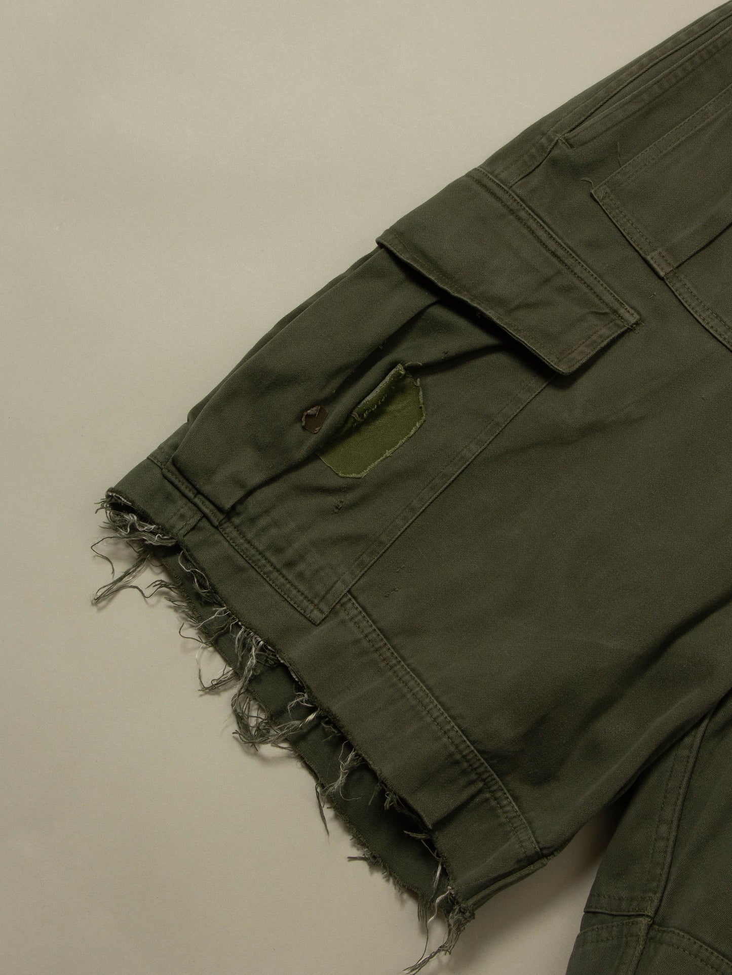 Vtg 1960s Army Cargo Shorts (34-36")