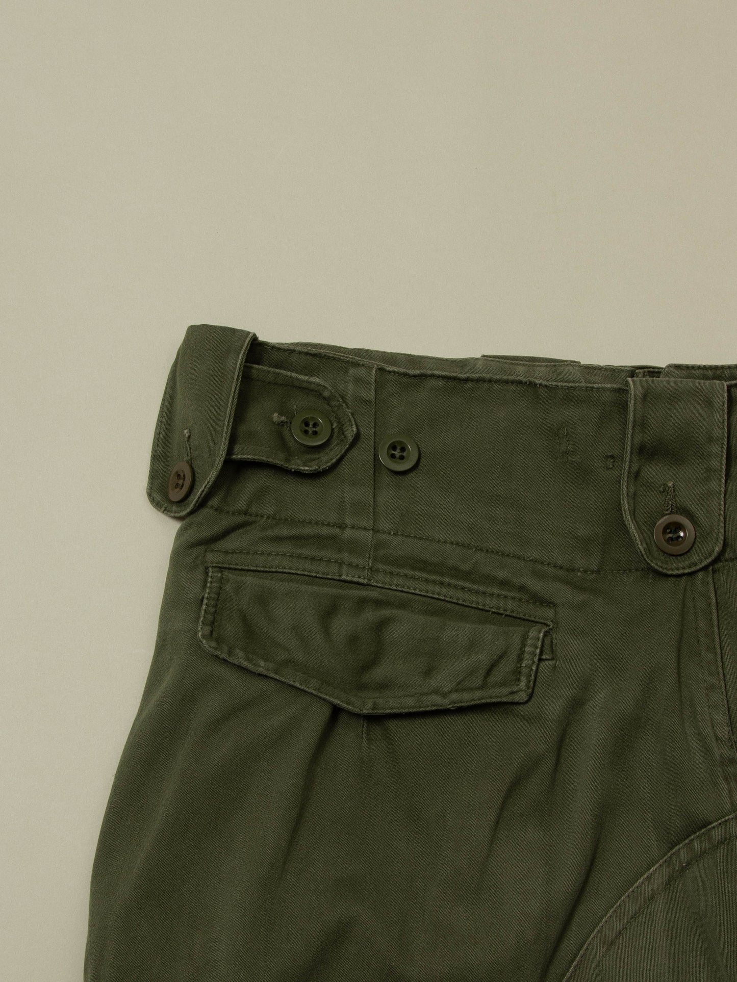 Vtg 1960s Army Cargo Shorts (36-38")