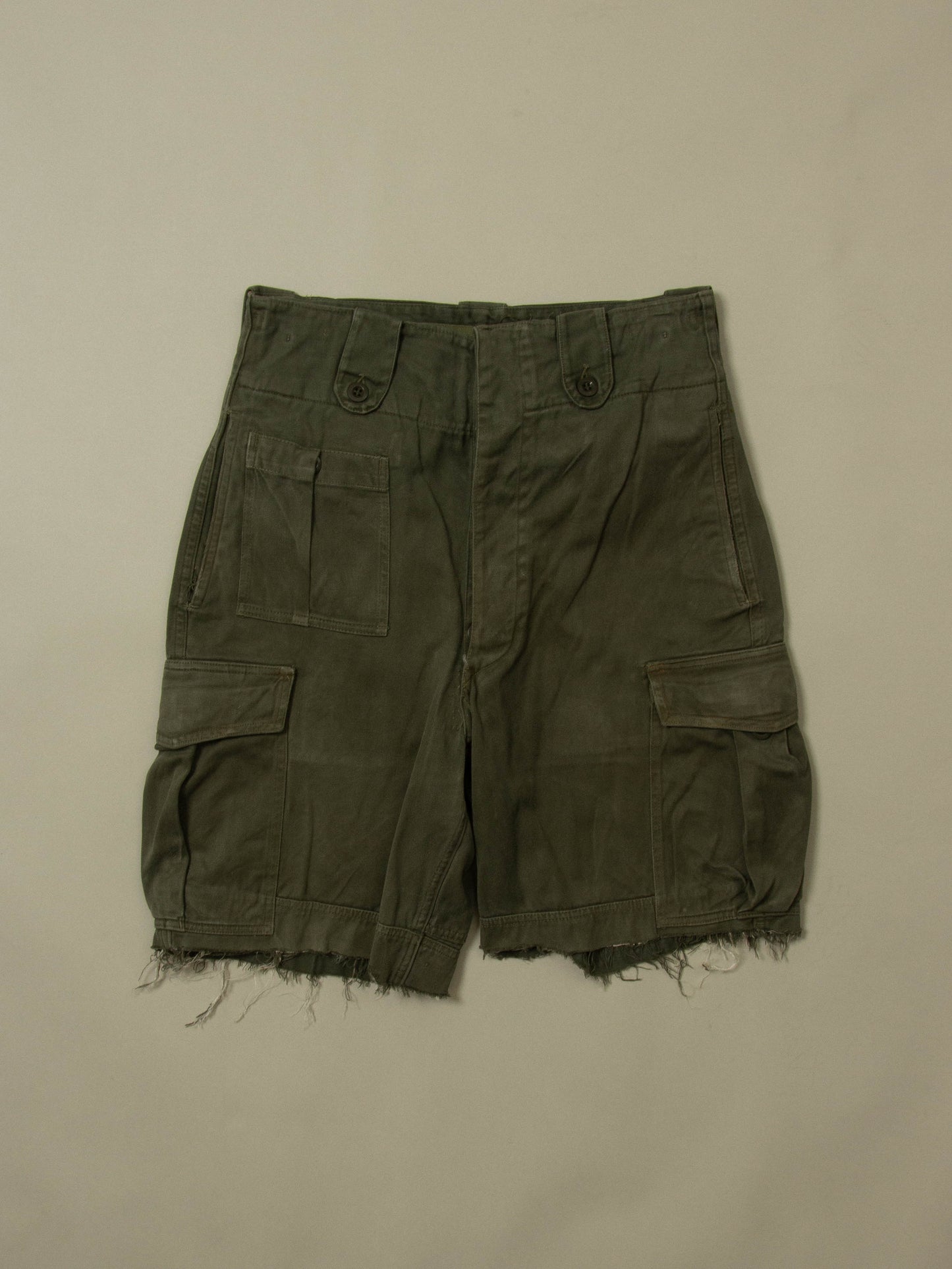 Vtg 1960s Army Cargo Shorts (28-30")