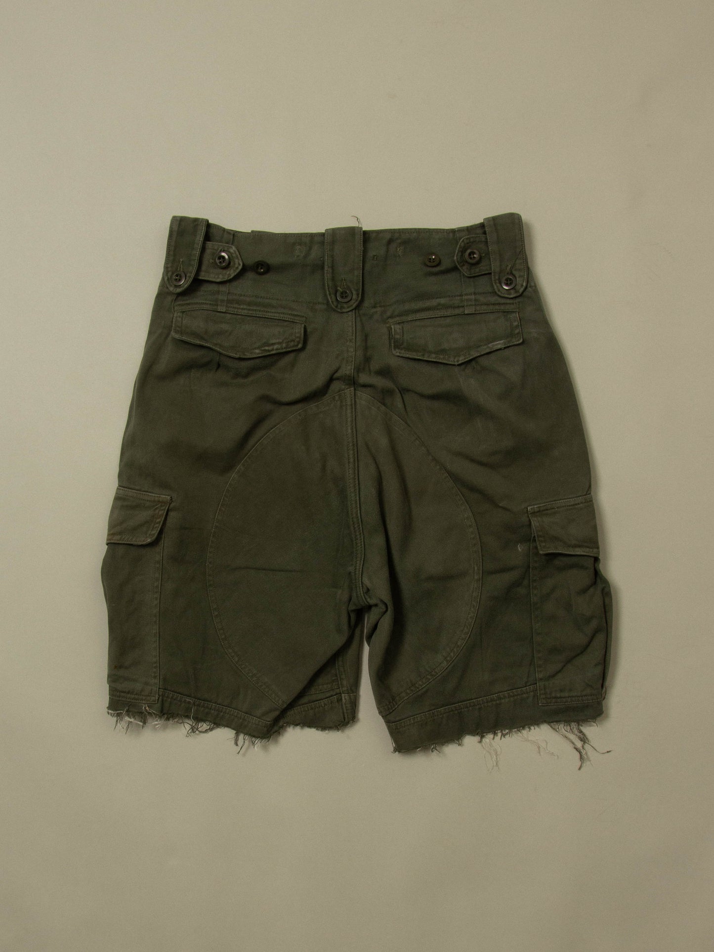 Vtg 1960s Army Cargo Shorts (28-30")