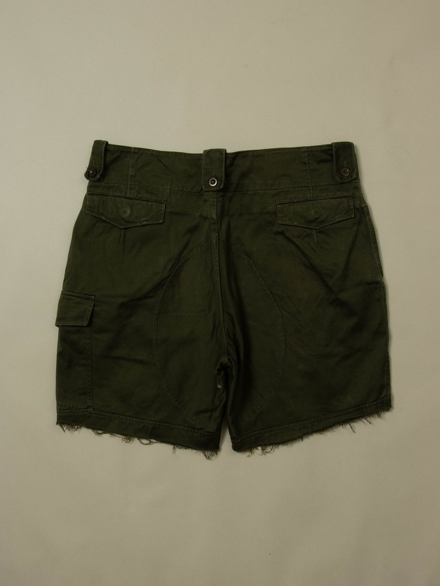 Vtg 1970s Army Cargo Shorts (42")