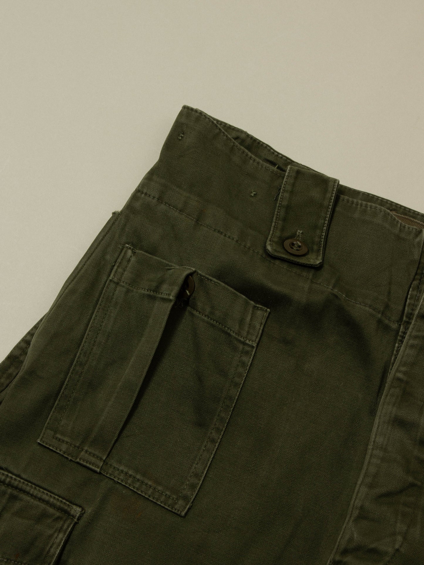 Vtg 1960s Army Cargo Shorts (32-34")