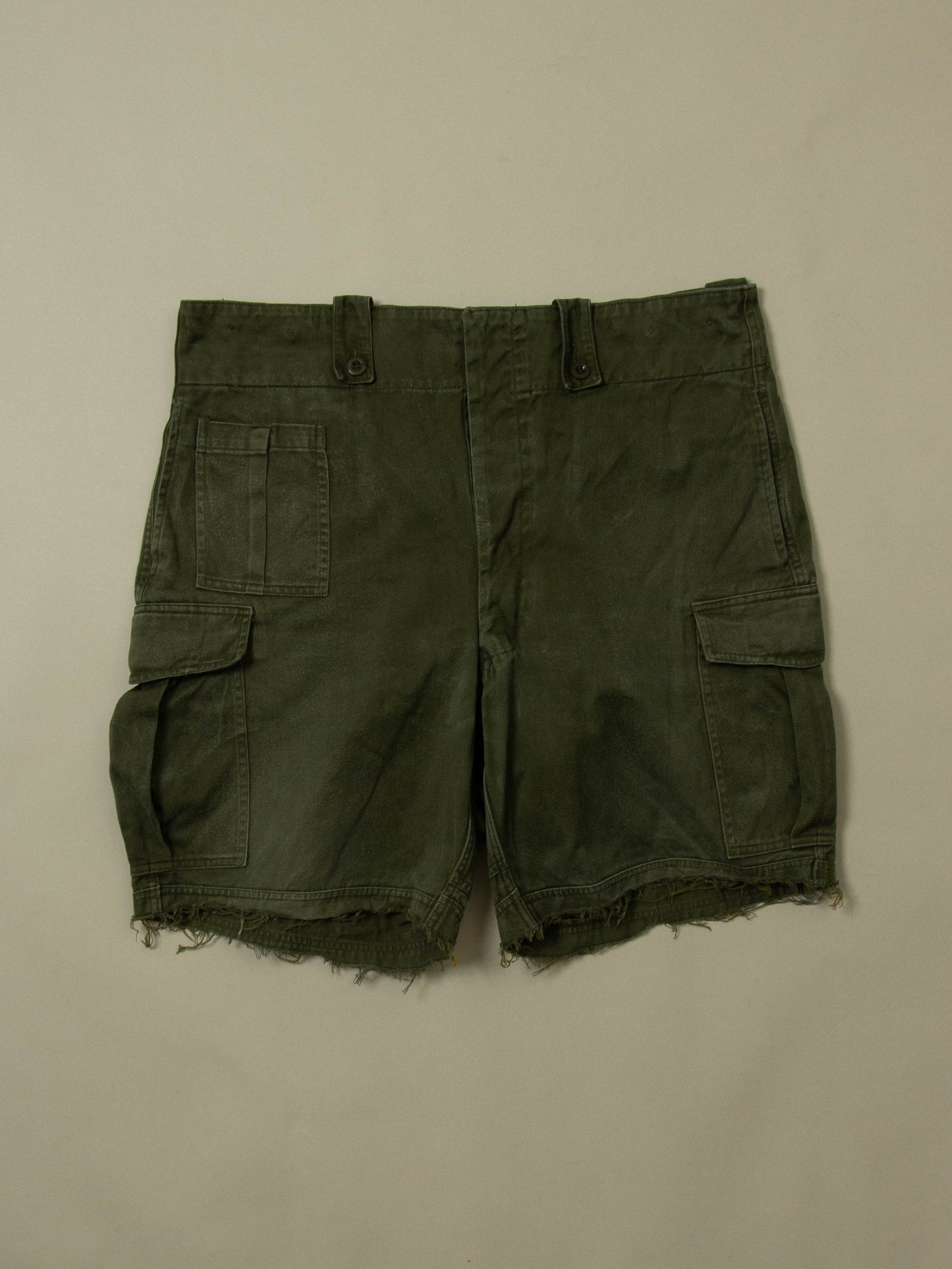 Vtg 1970s Army Cargo Shorts (40-42")