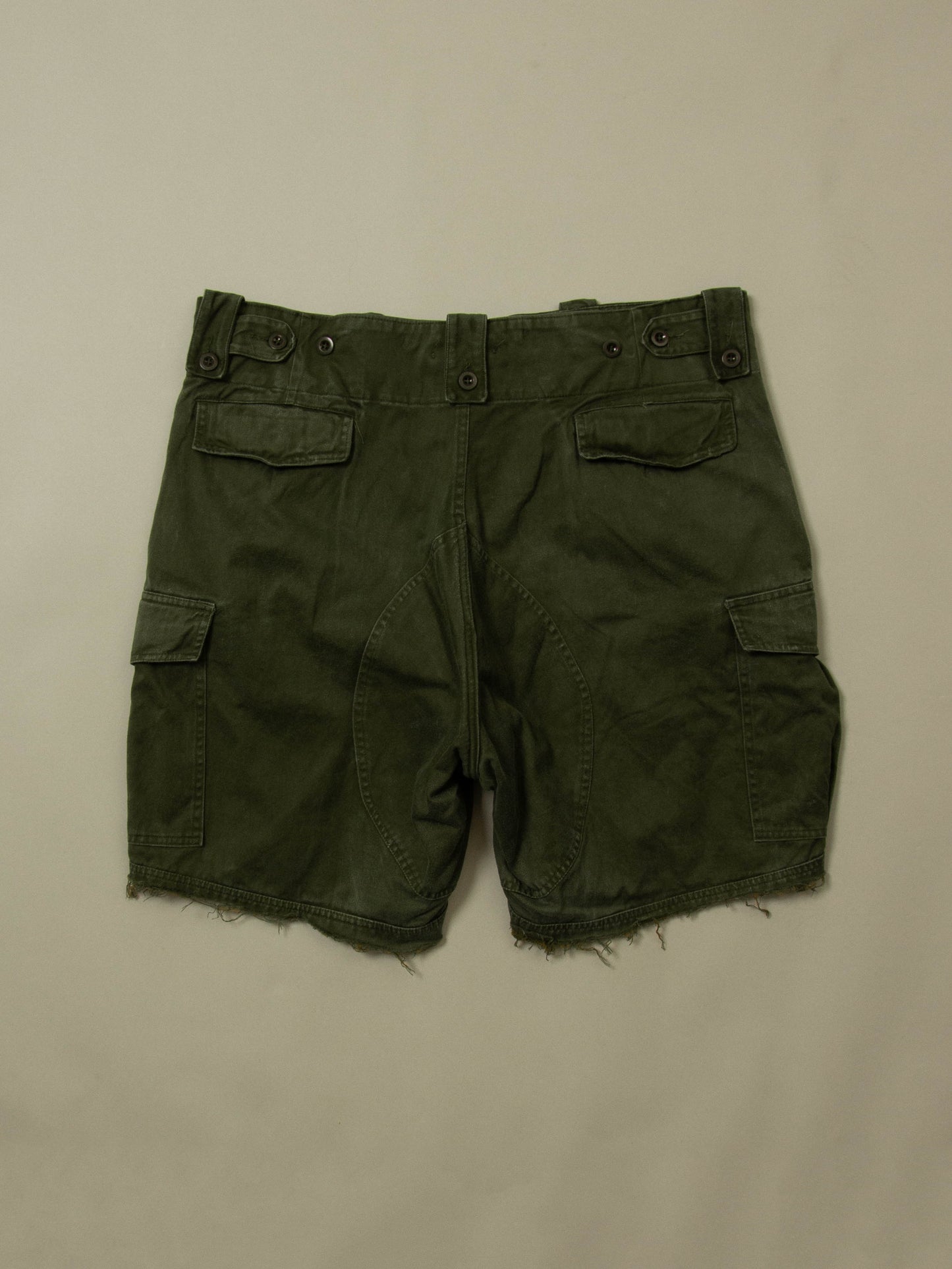 Vtg 1970s Army Cargo Shorts (40-42")