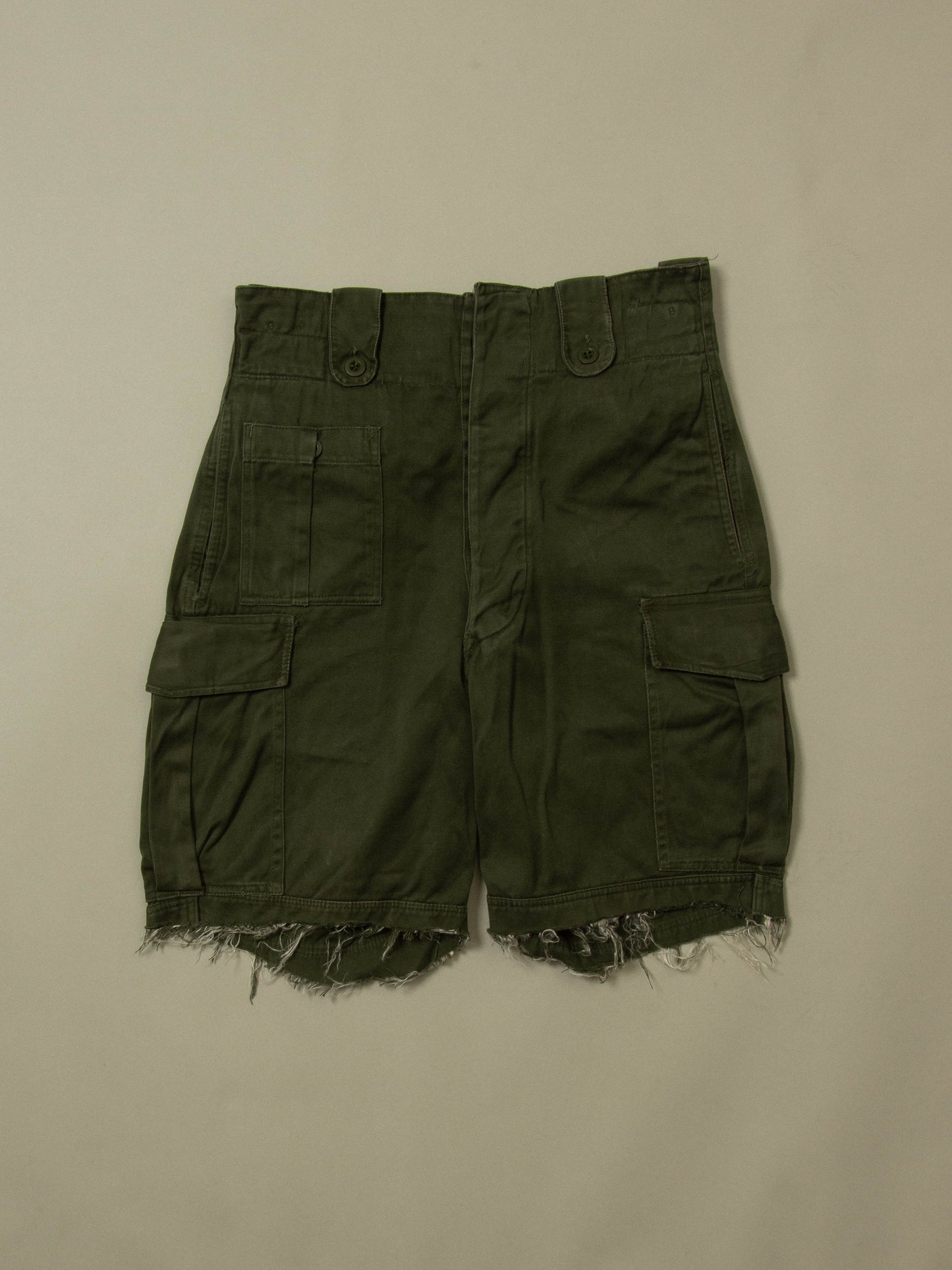 Vtg 1960s Army Cargo Shorts (30-32")