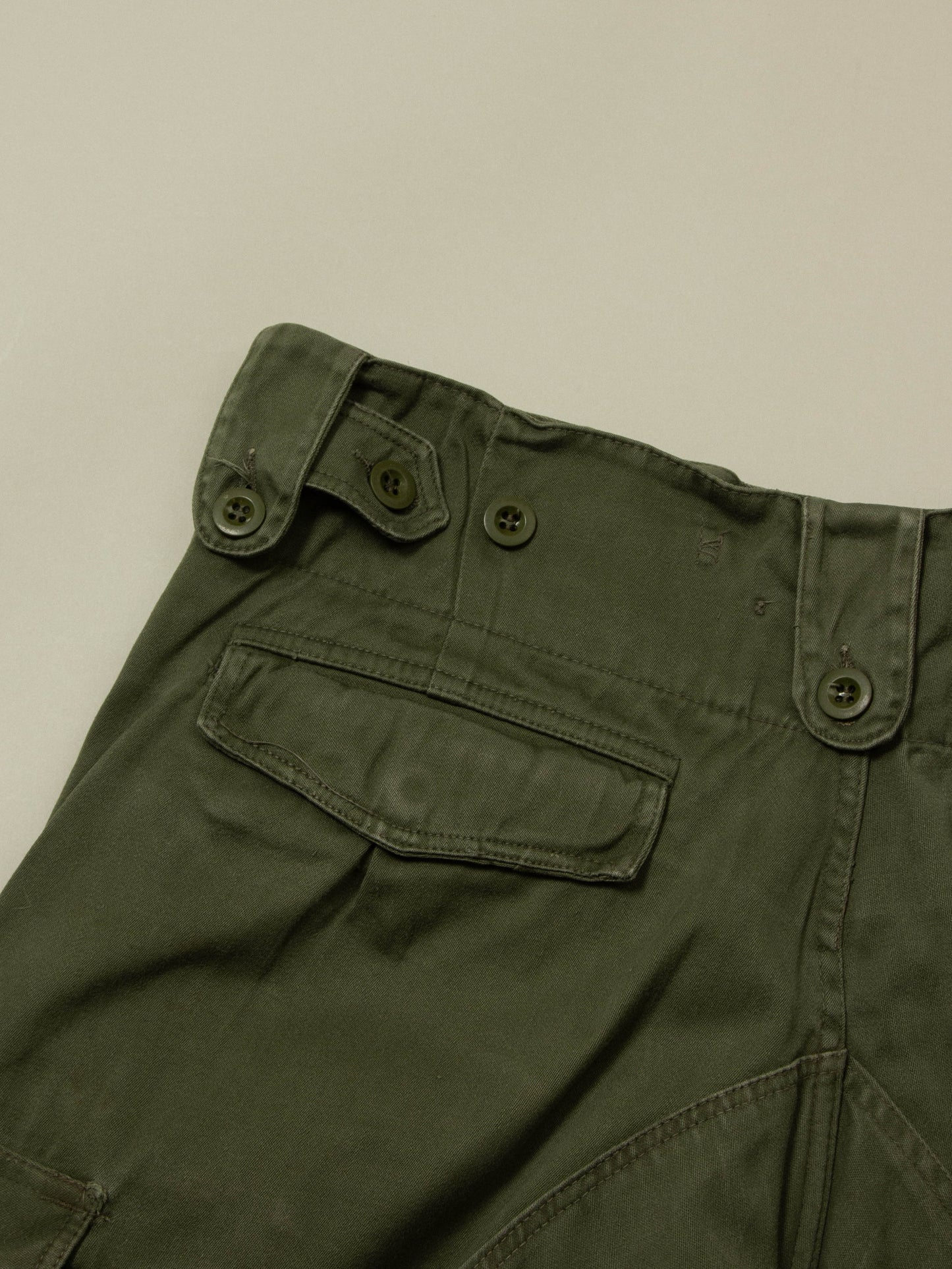 Vtg 1960s Army Cargo Shorts (34-36")