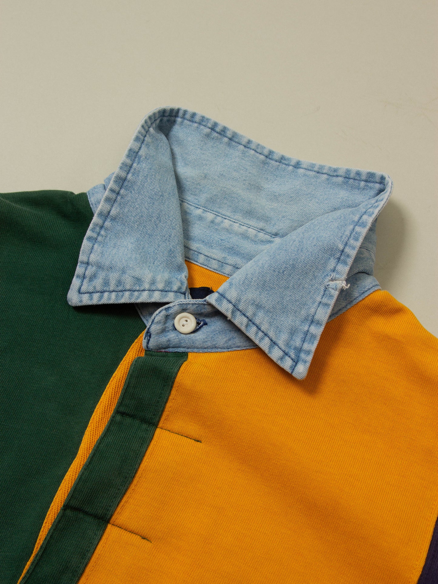 Vtg 1990s Disney 'Tigger' Multicolored Rugby Shirt (M/L)