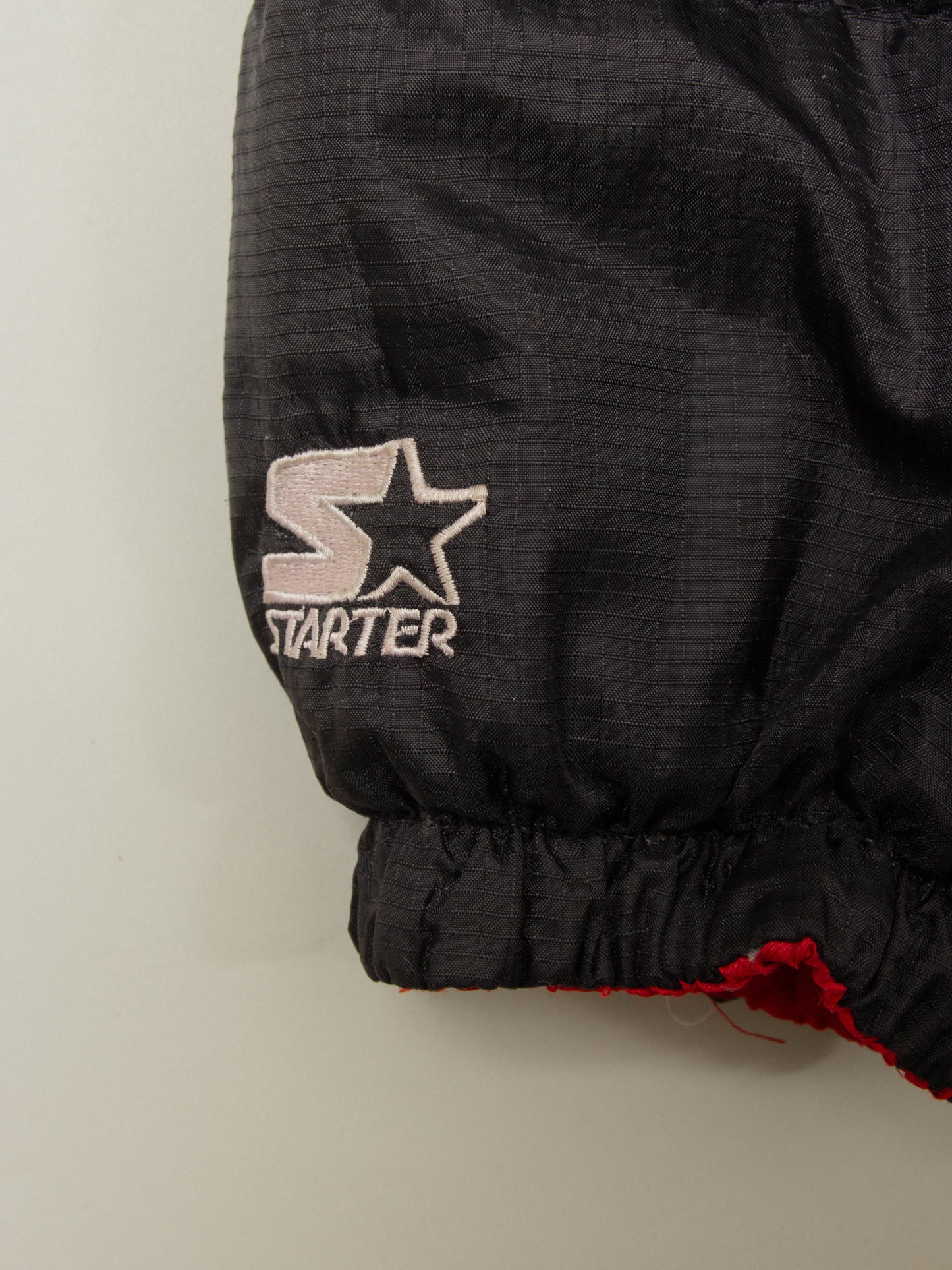 Vtg 1990s Reversible Chicago Bulls Starter Down Jacket (XL)