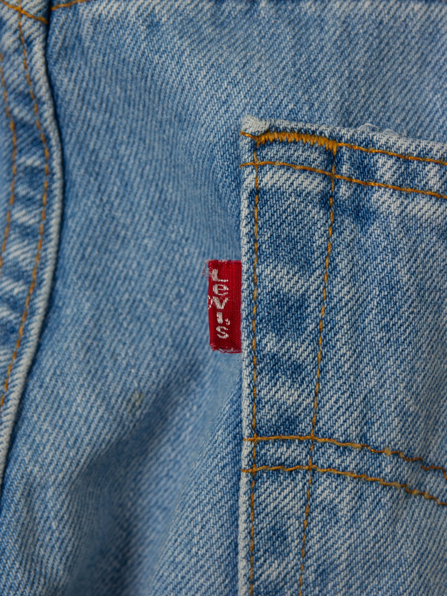 Vtg 1990s Levi's 550 Jeans - Made in Canada (34x36)