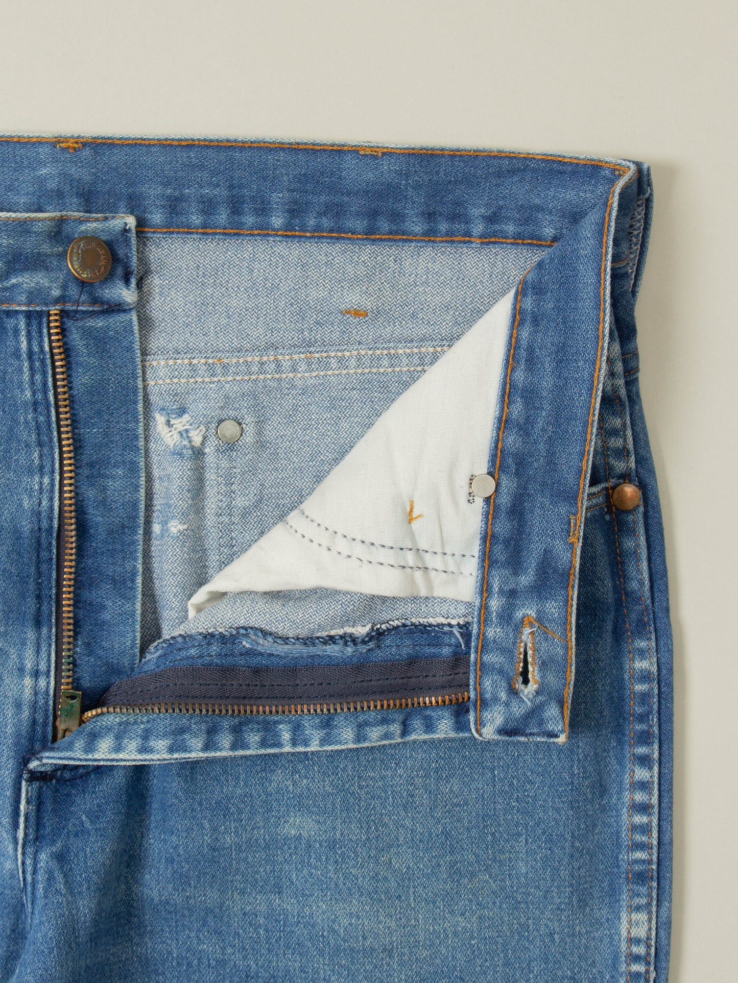 Vtg 1980s Wrangler Jeans - Made in USA (34x32)
