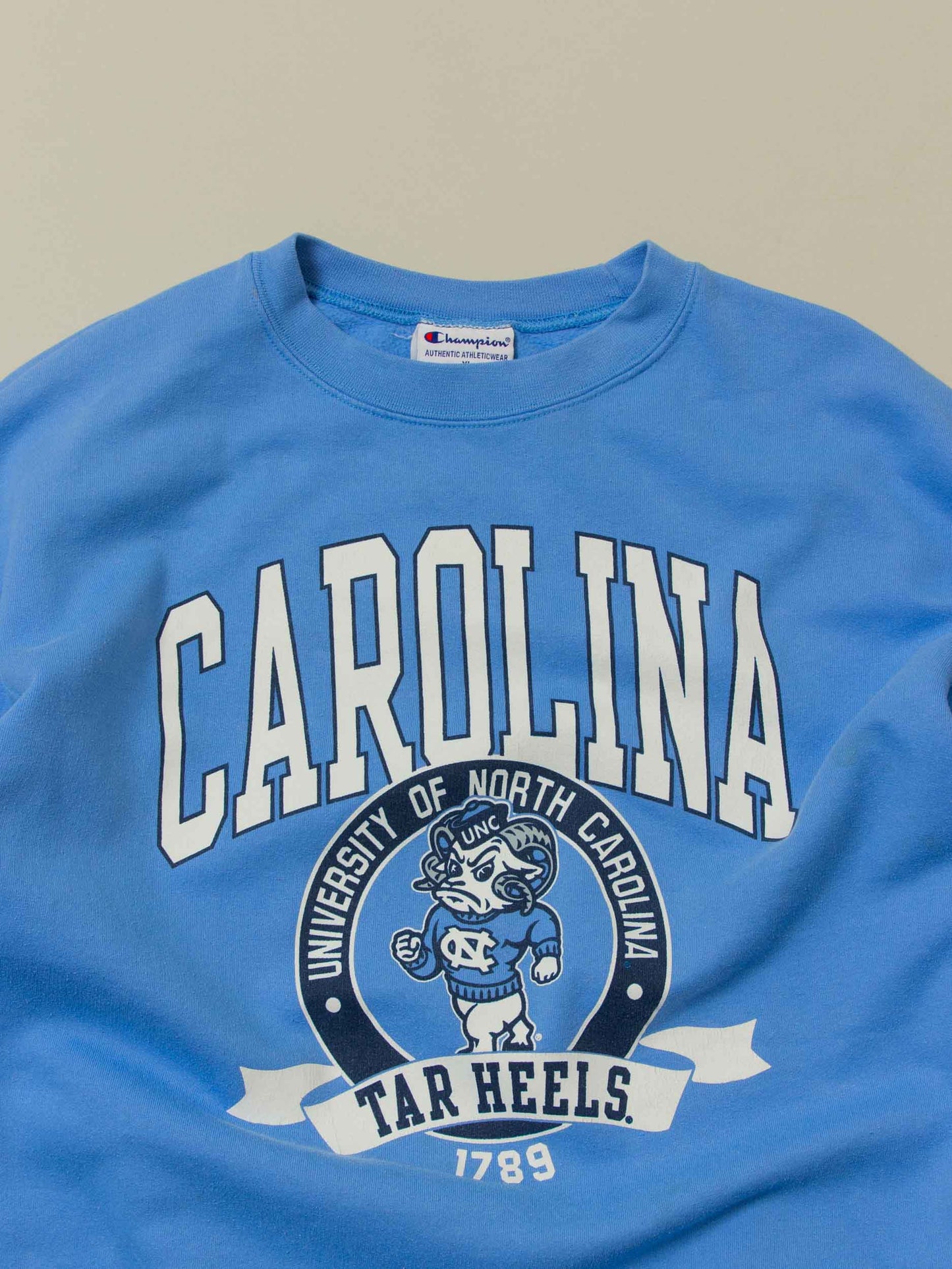 Vtg Champion 'UNC Tar Heels' College Sweatshirt (XL)
