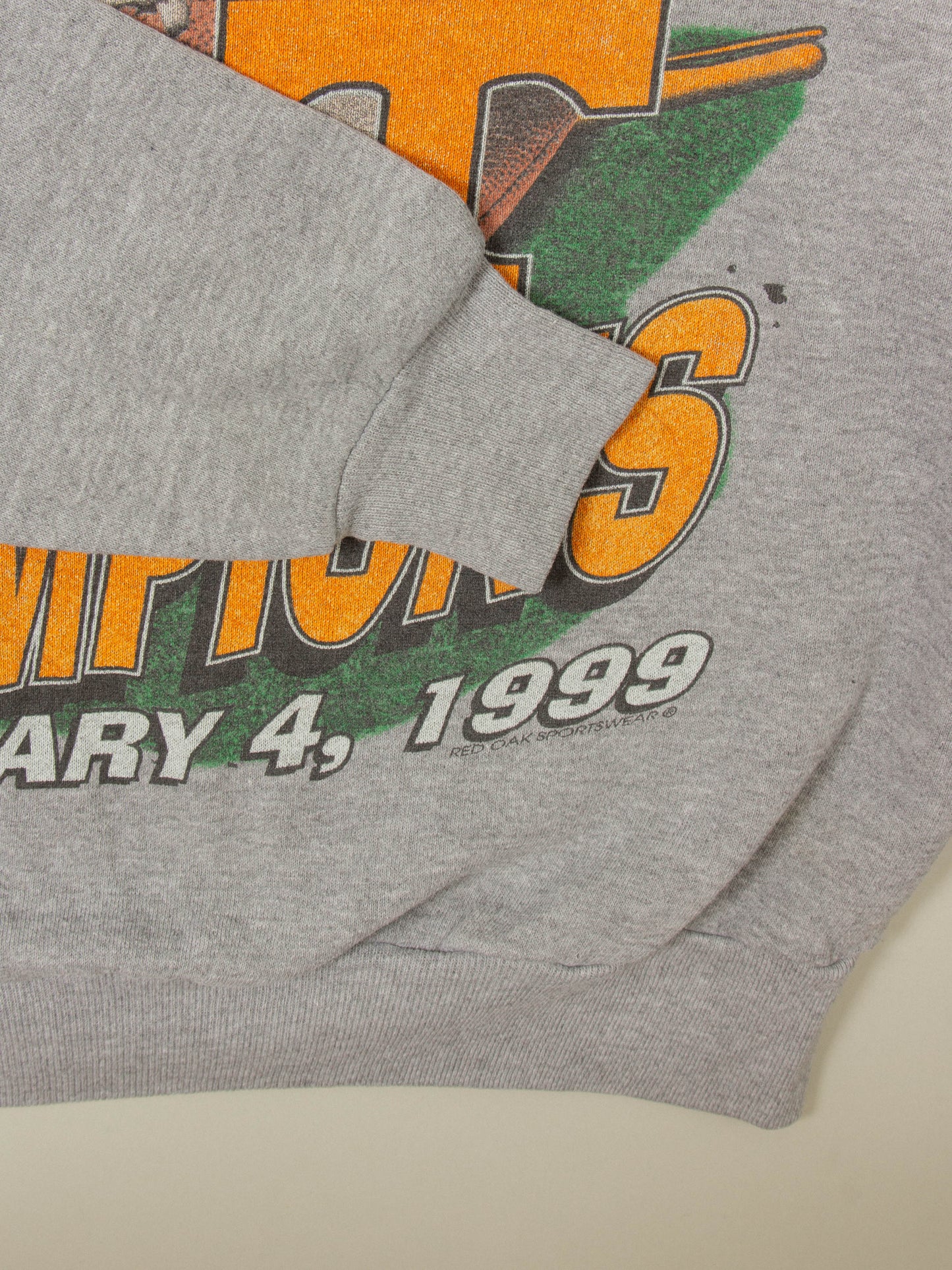 Vtg 1990s University of Tennessee Sweatshirt (S)