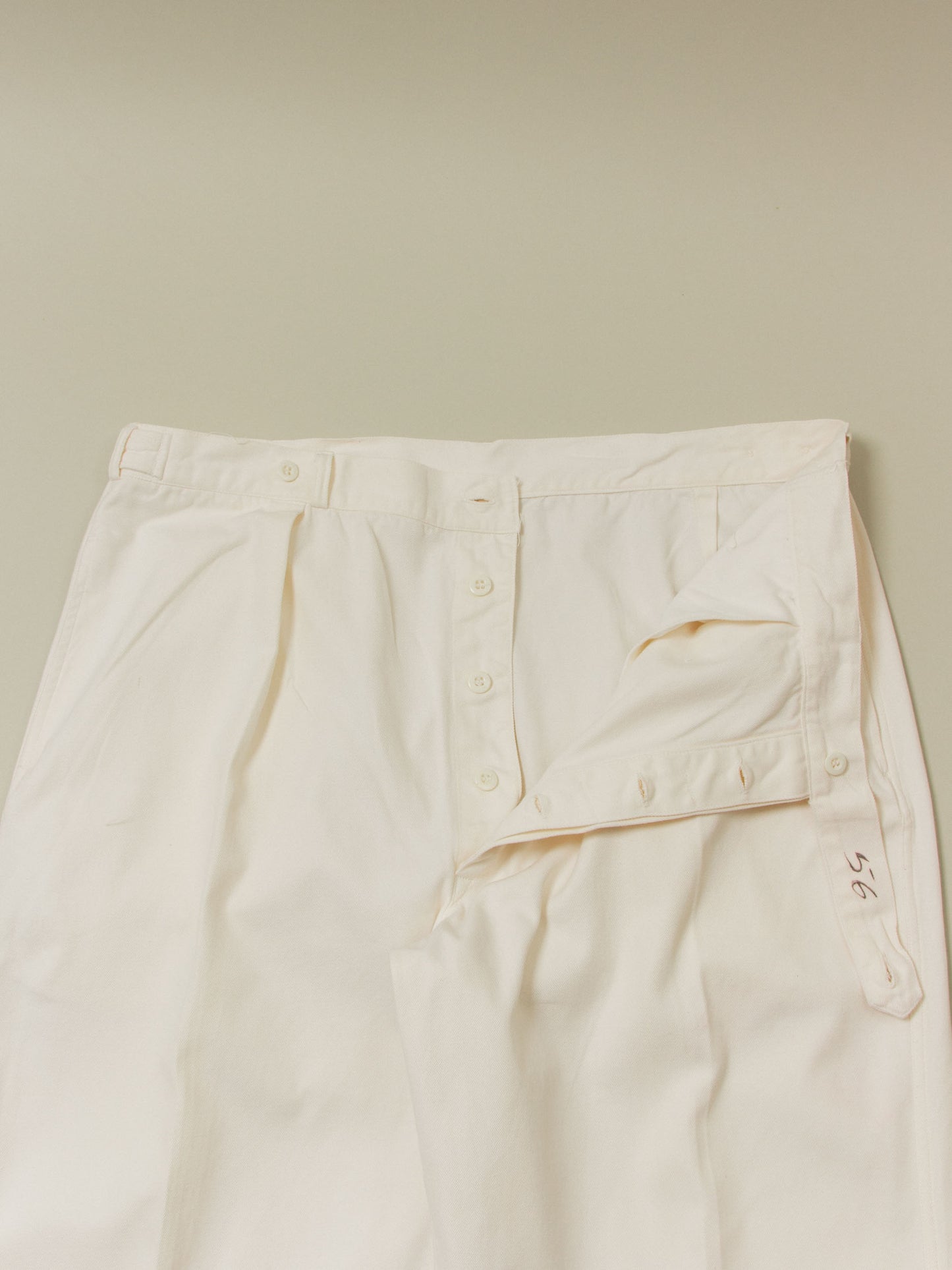 Vtg White Pleated Adjustable Cotton Trousers (38x31)