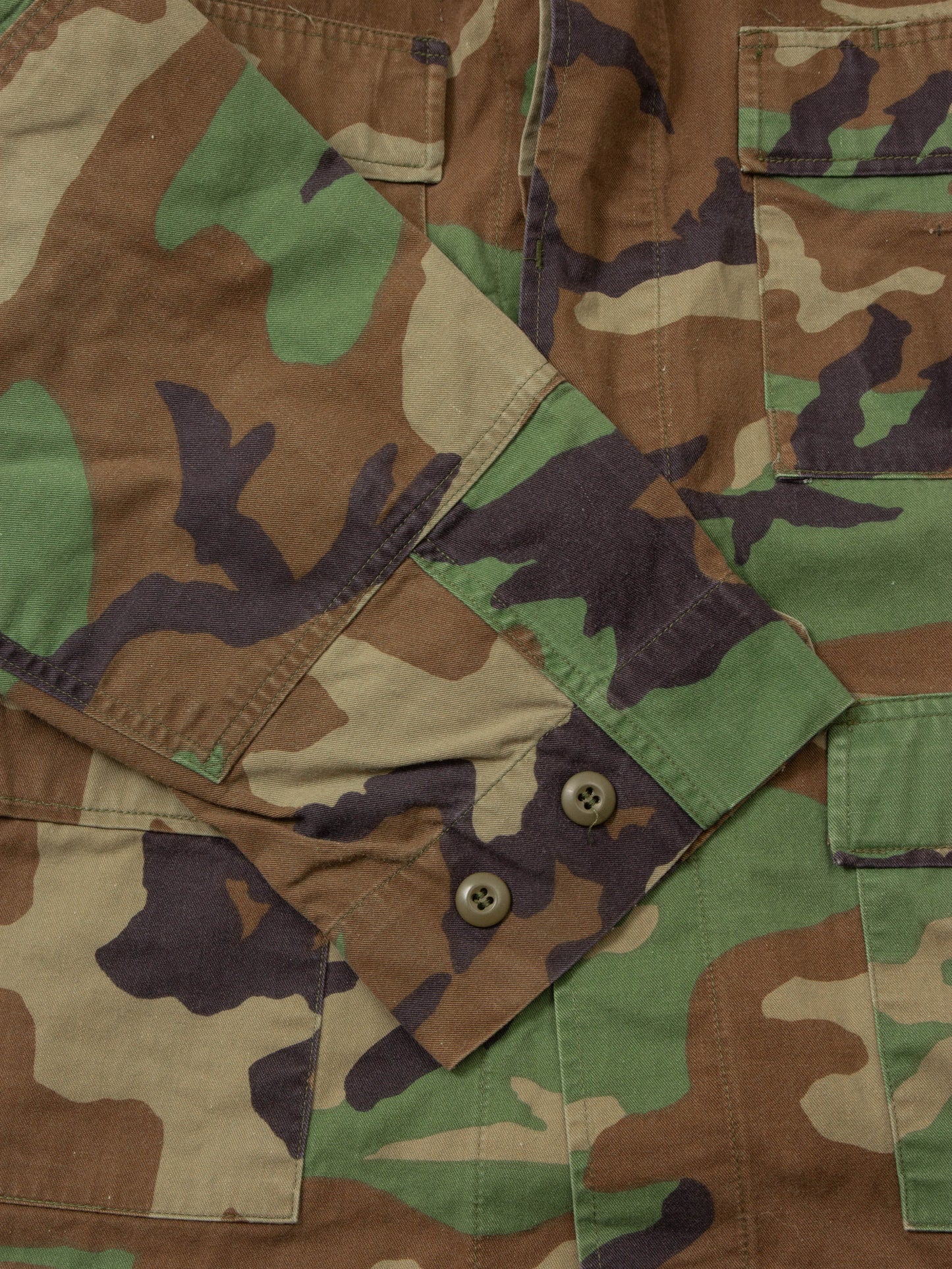 Vtg 1990s US Army Woodland Camo Jacket (XL-Reg)