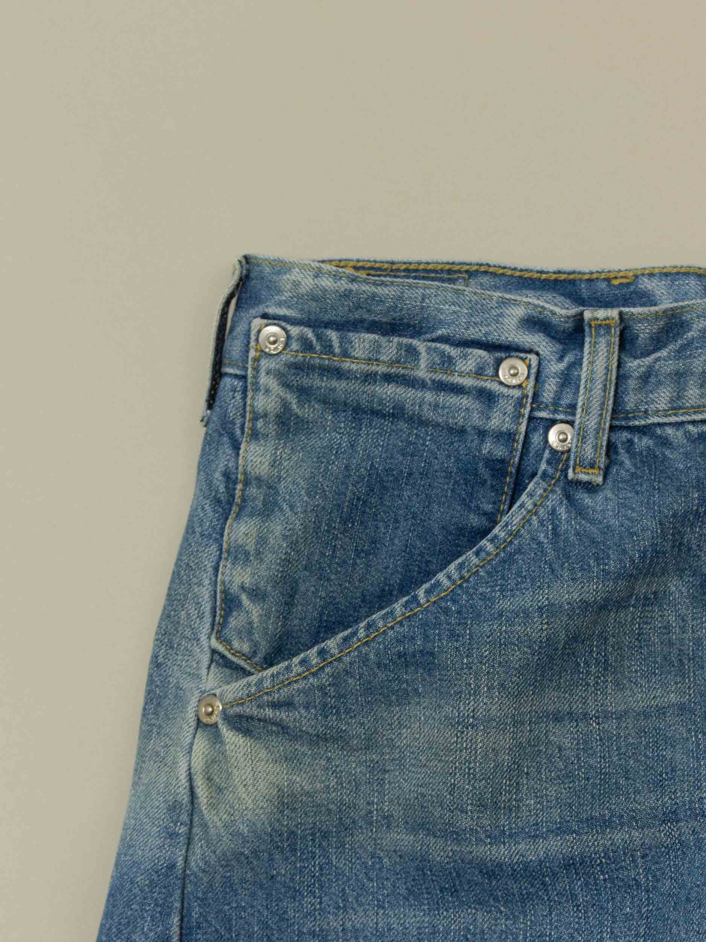 2000s Levi's Engineered Twisted Leg Jeans (28x33)