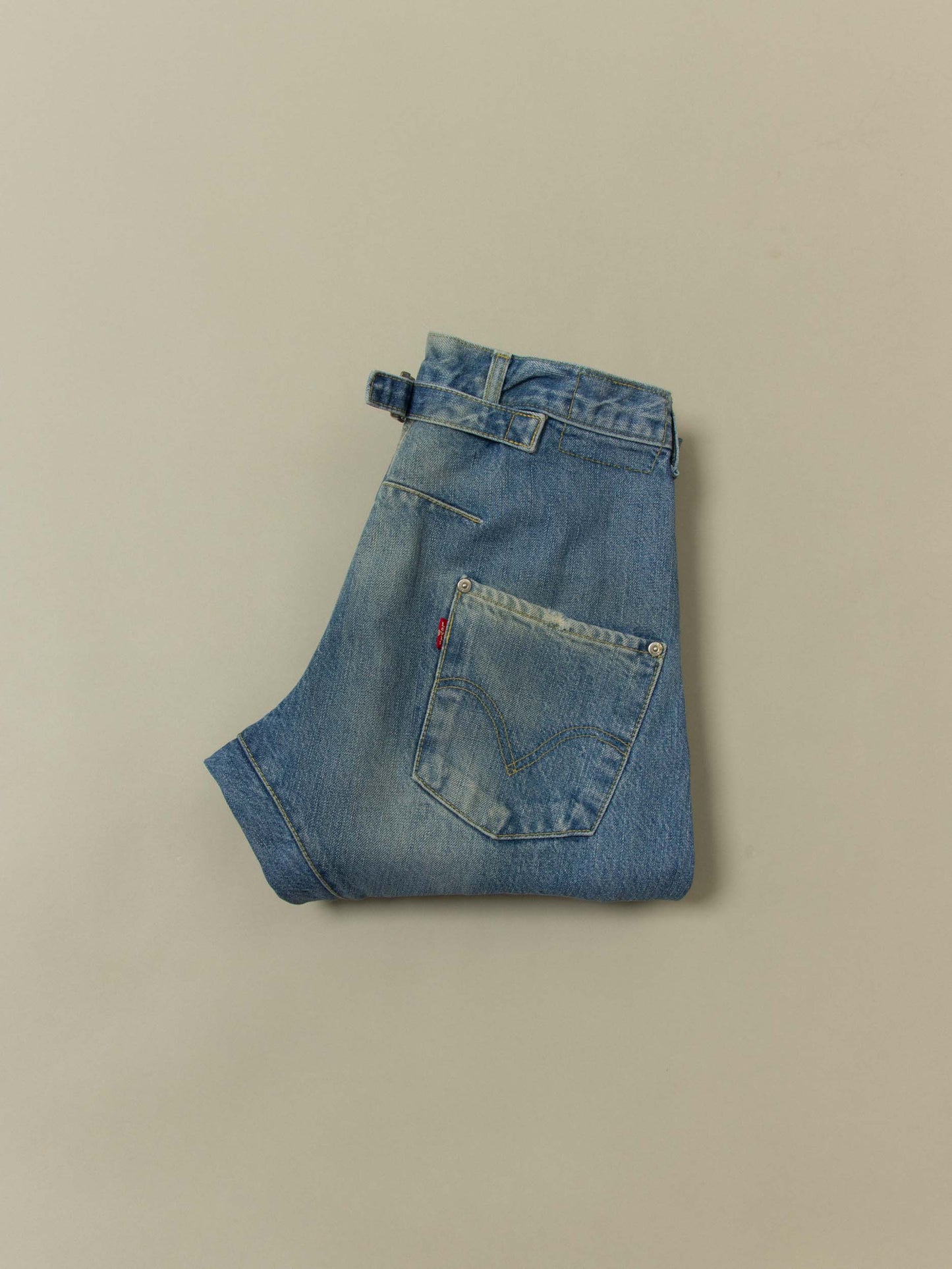 2000s Levi's Engineered Twisted Leg Jeans (28x33)