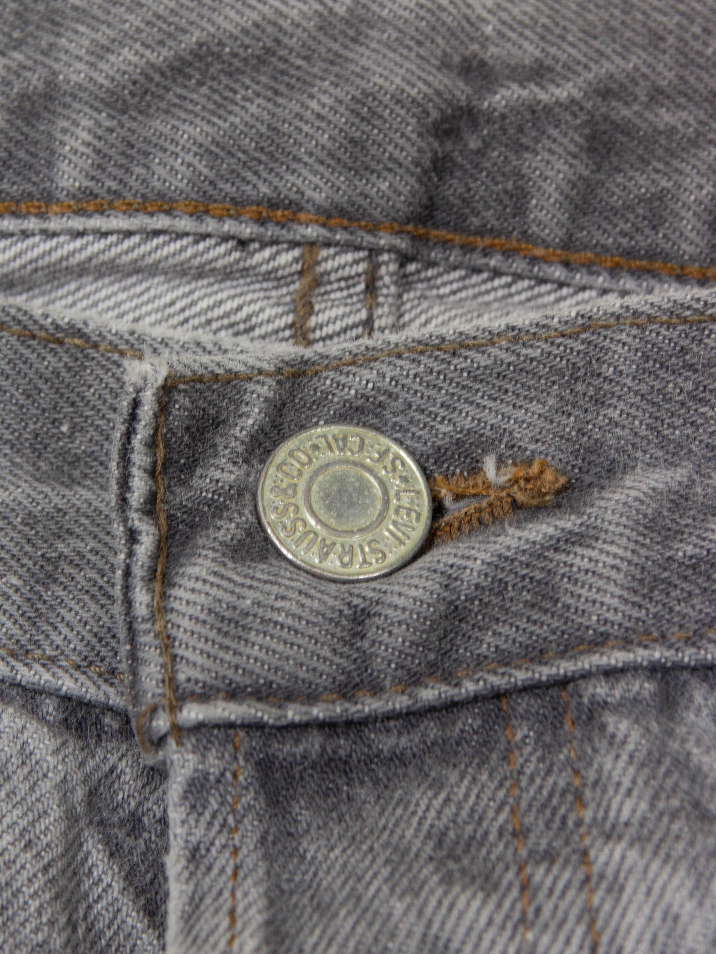 Vtg 1990s Levi's 501 Jeans - Made in USA (38x32)