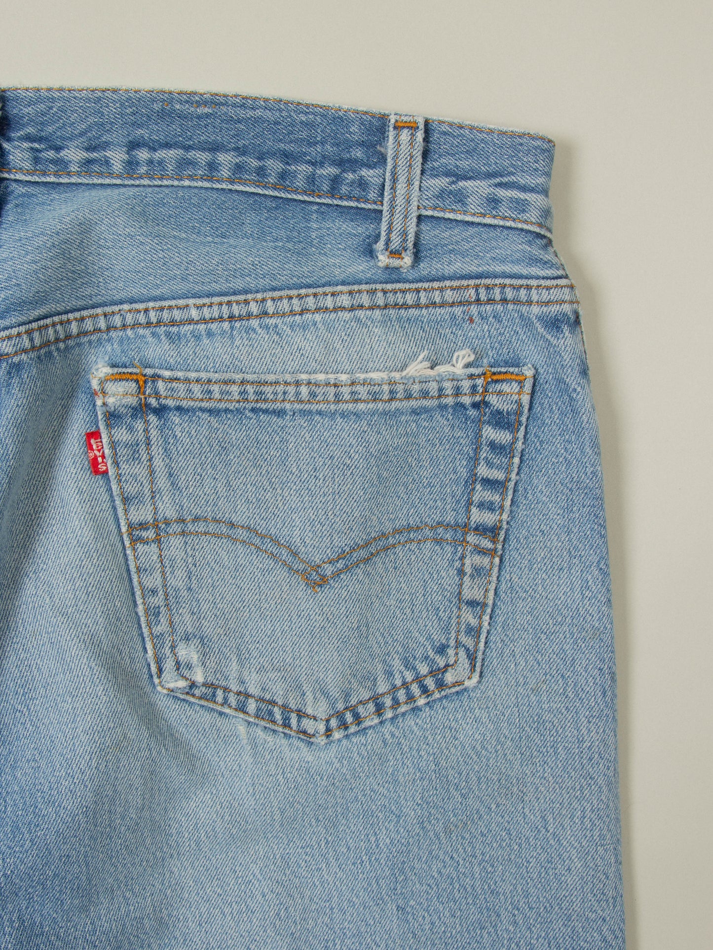 Vtg 1980s Levi's 501 - Made in USA (34x32)