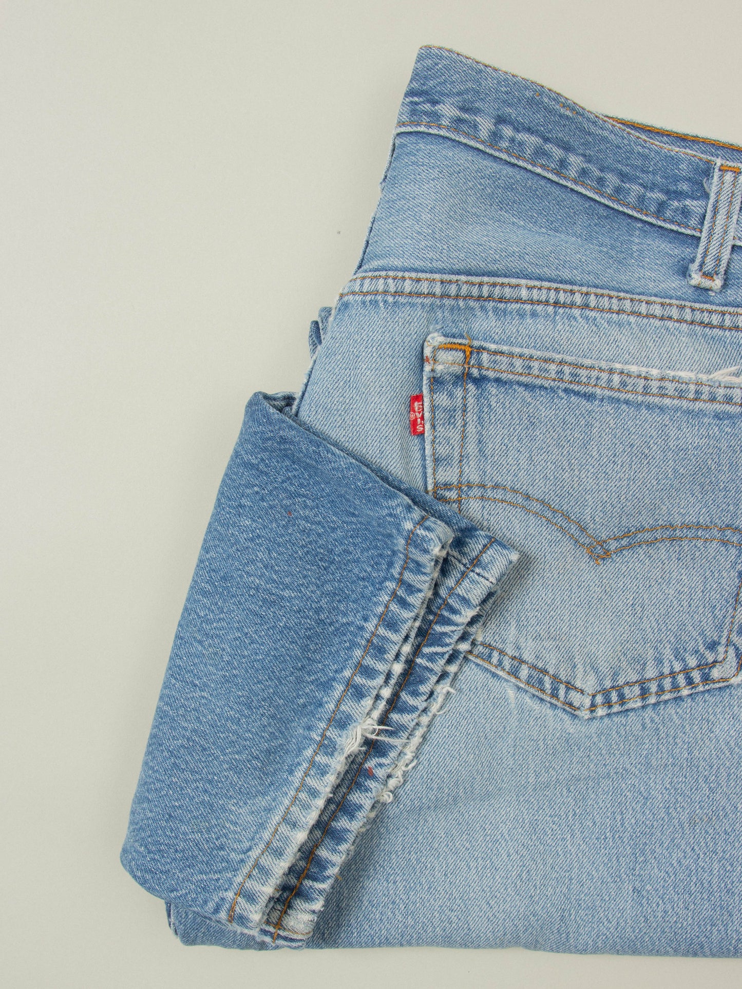 Vtg 1980s Levi's 501 - Made in USA (34x32)