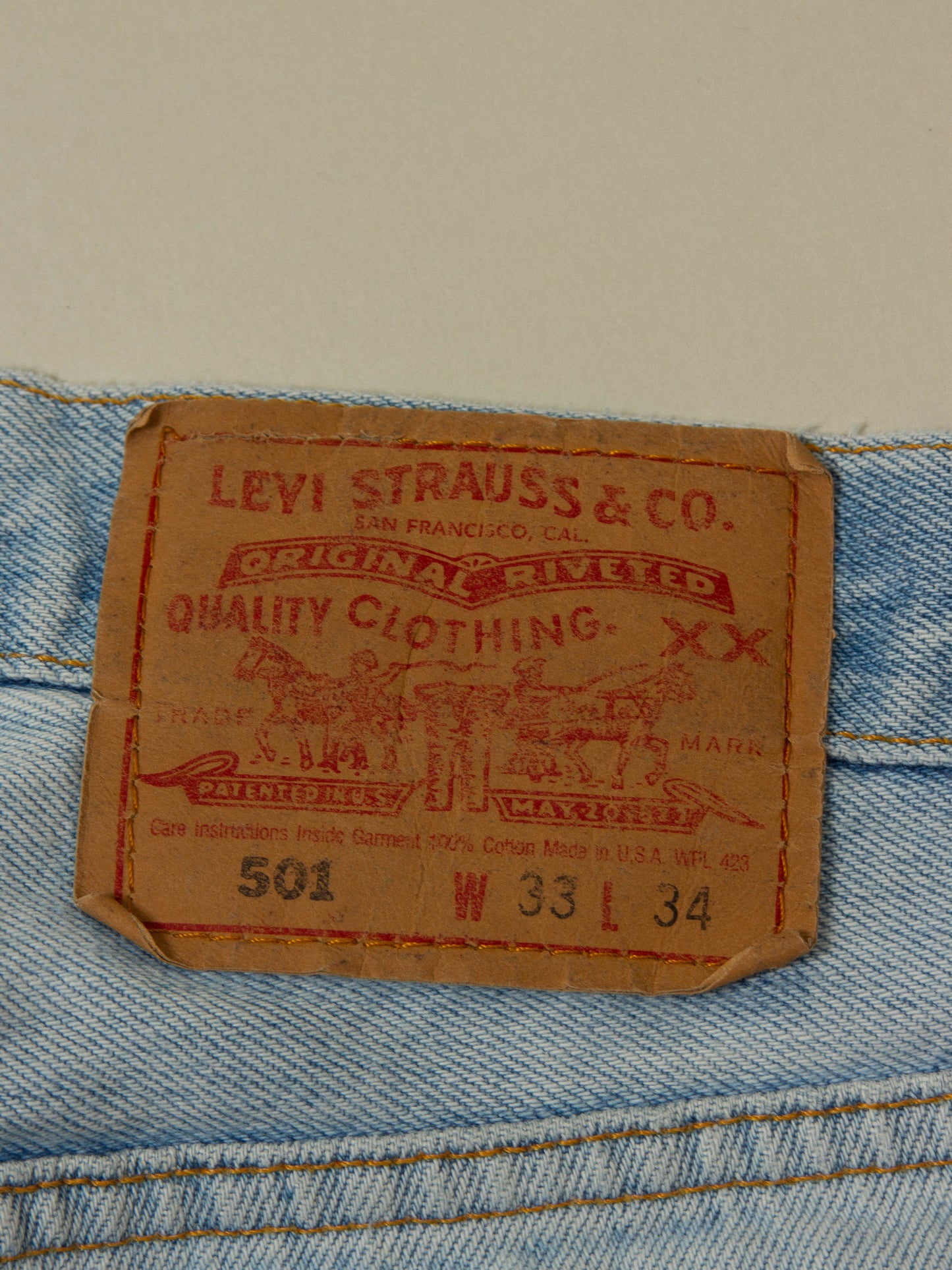 Vtg 1990s Levi's 501 Jeans - Made in USA (32x34)