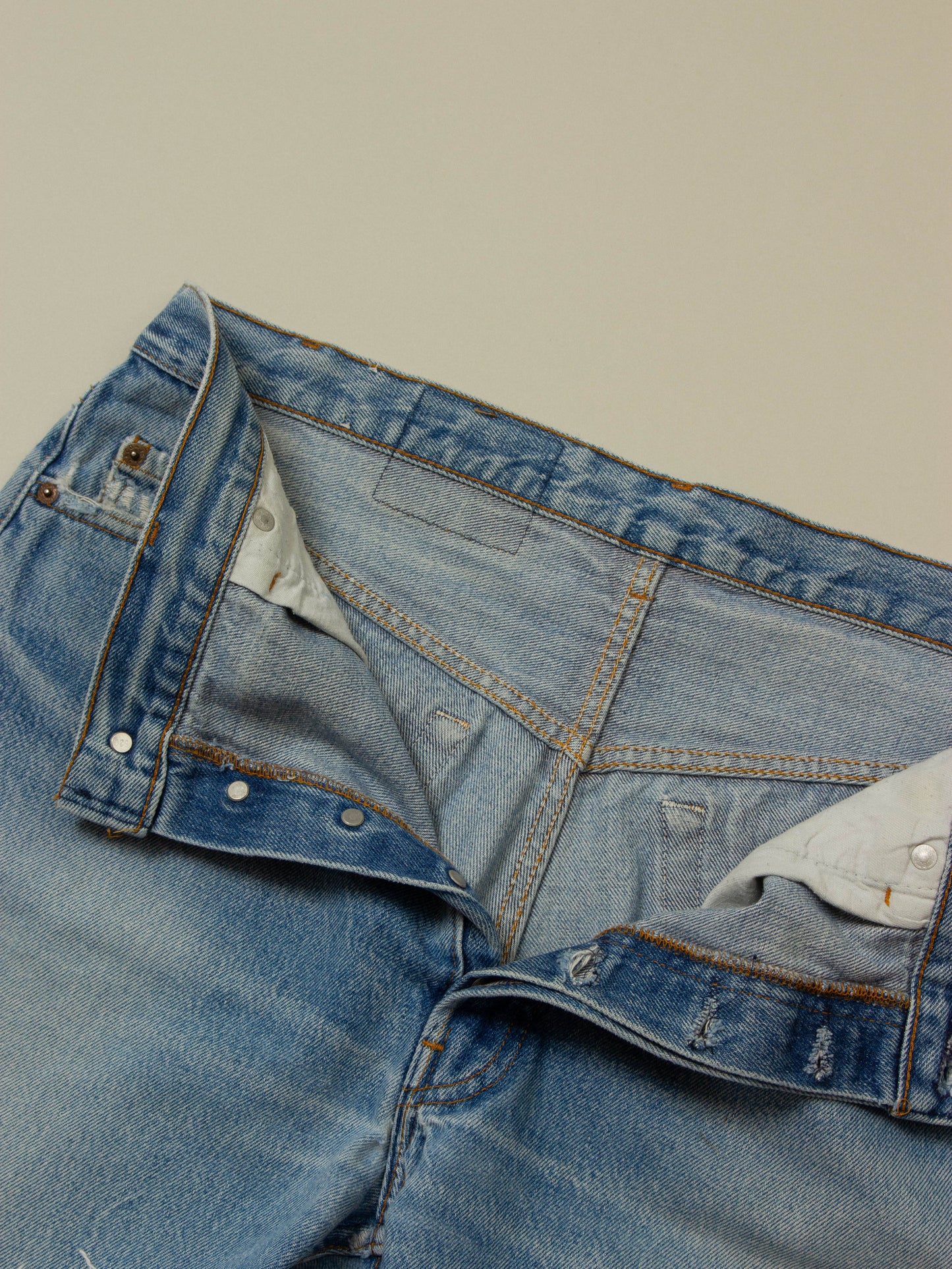 Vtg 1980s Levi's Shorts - Made in USA (36")