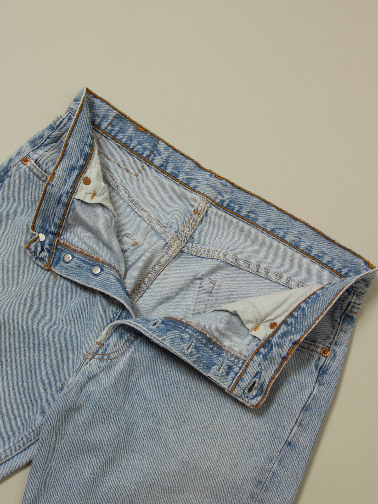 Vtg 1990s Levi's Shorts - Made in France (34")