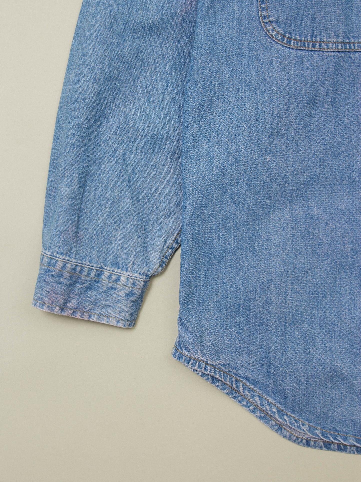 Vtg 1990s Levi's Denim Shirt (XL)