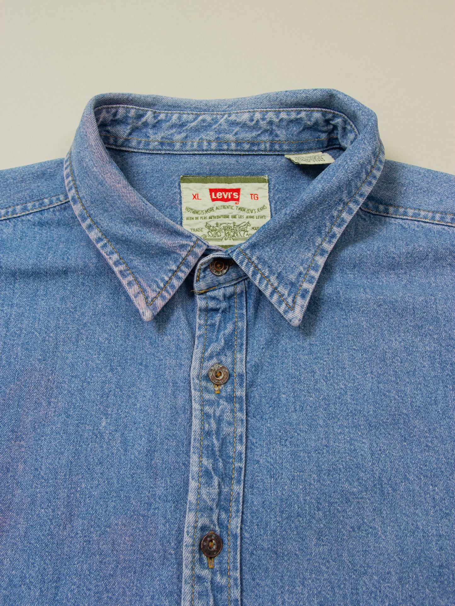 Vtg 1990s Levi's Denim Shirt (XL)