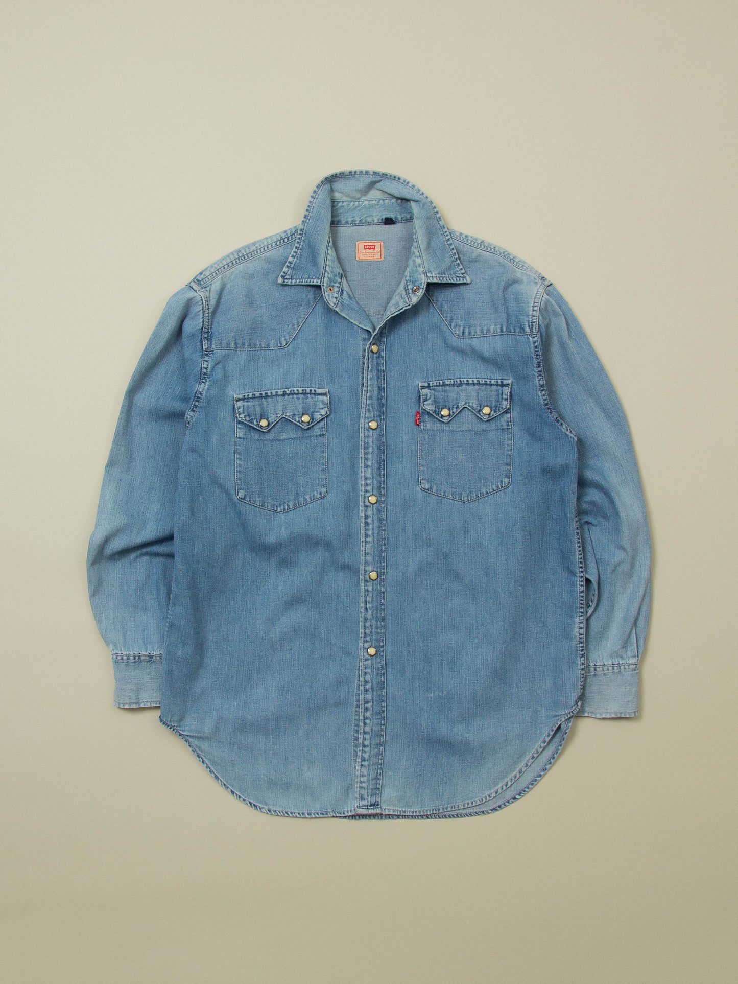 Vtg Levi's Western Denim Shirt (L)