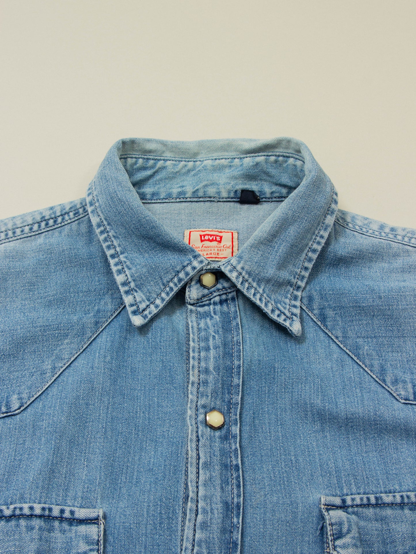 Vtg Levi's Western Denim Shirt (L)