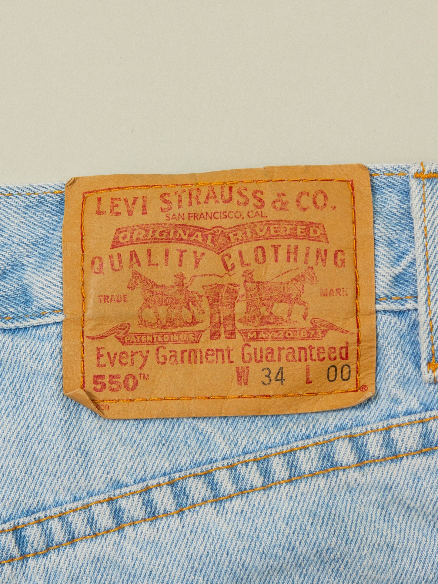 Vtg 1990s Levi's Denim Shorts (34")