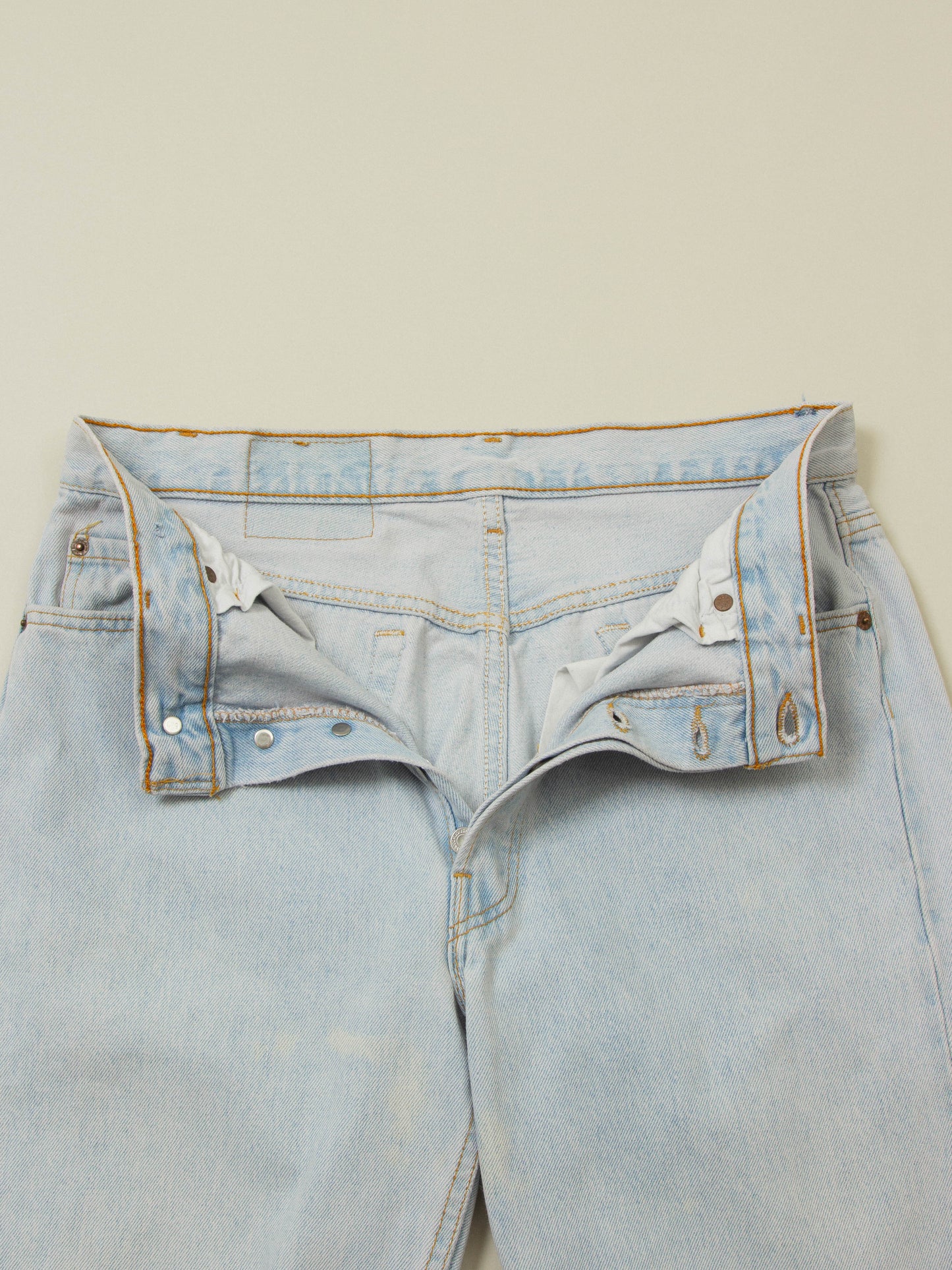 Vtg 1990s Levi's Denim Shorts - Made in USA (32")