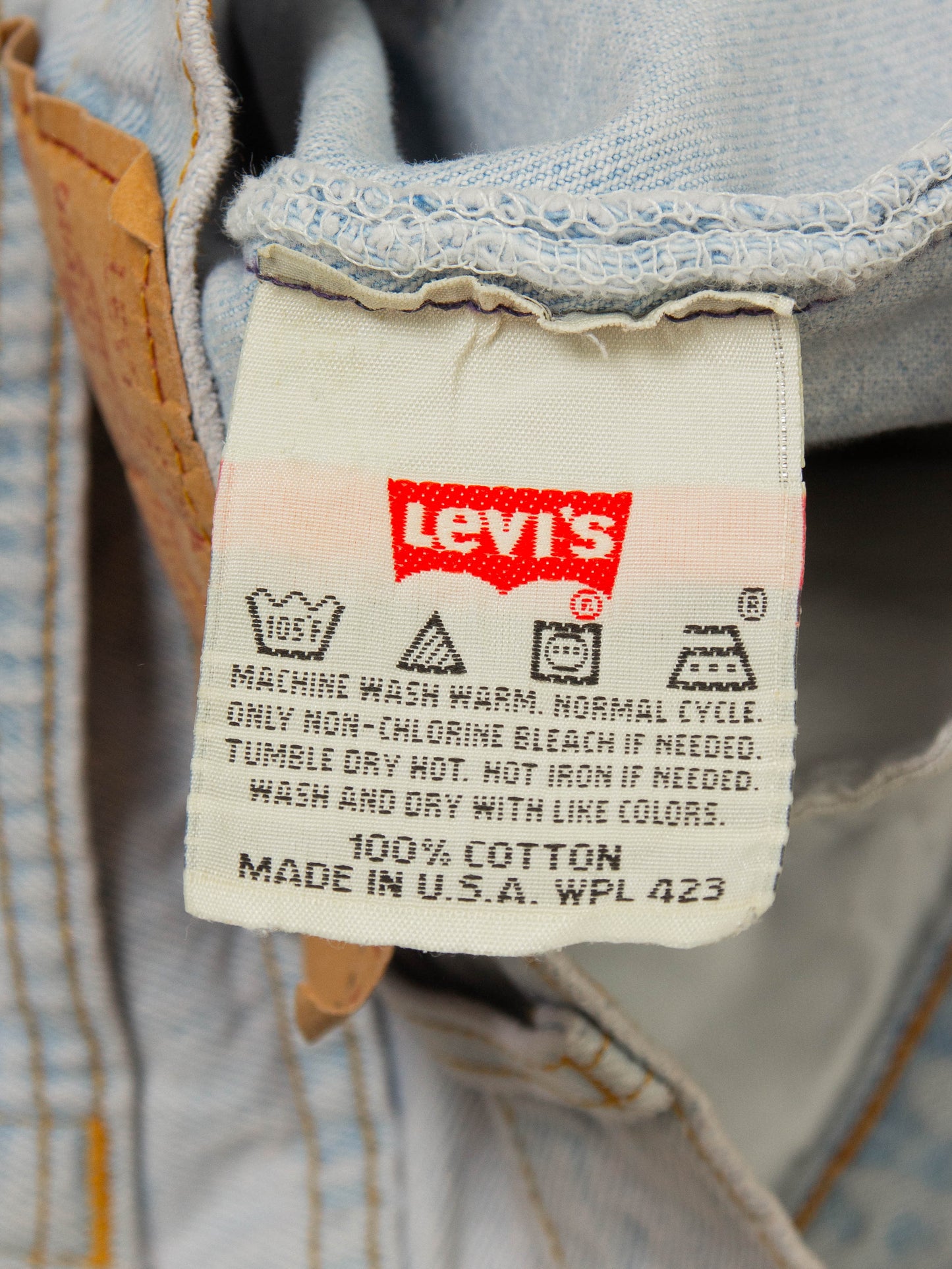 Vtg 1990s Levi's Denim Shorts - Made in USA (32")