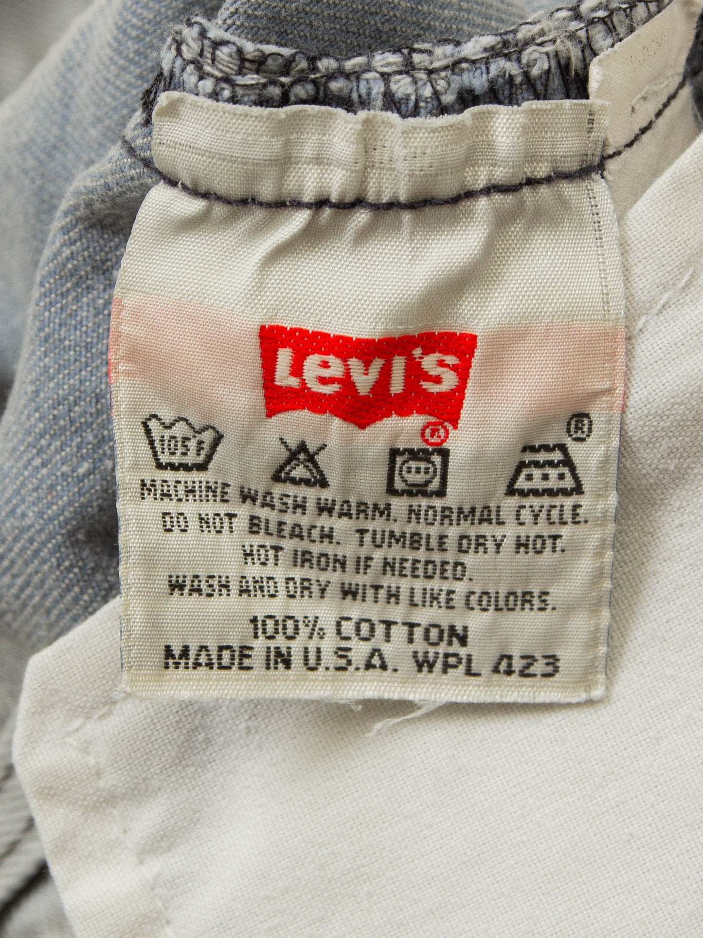 Vtg 1990s Levi's Denim Shorts - Made in USA  (32")