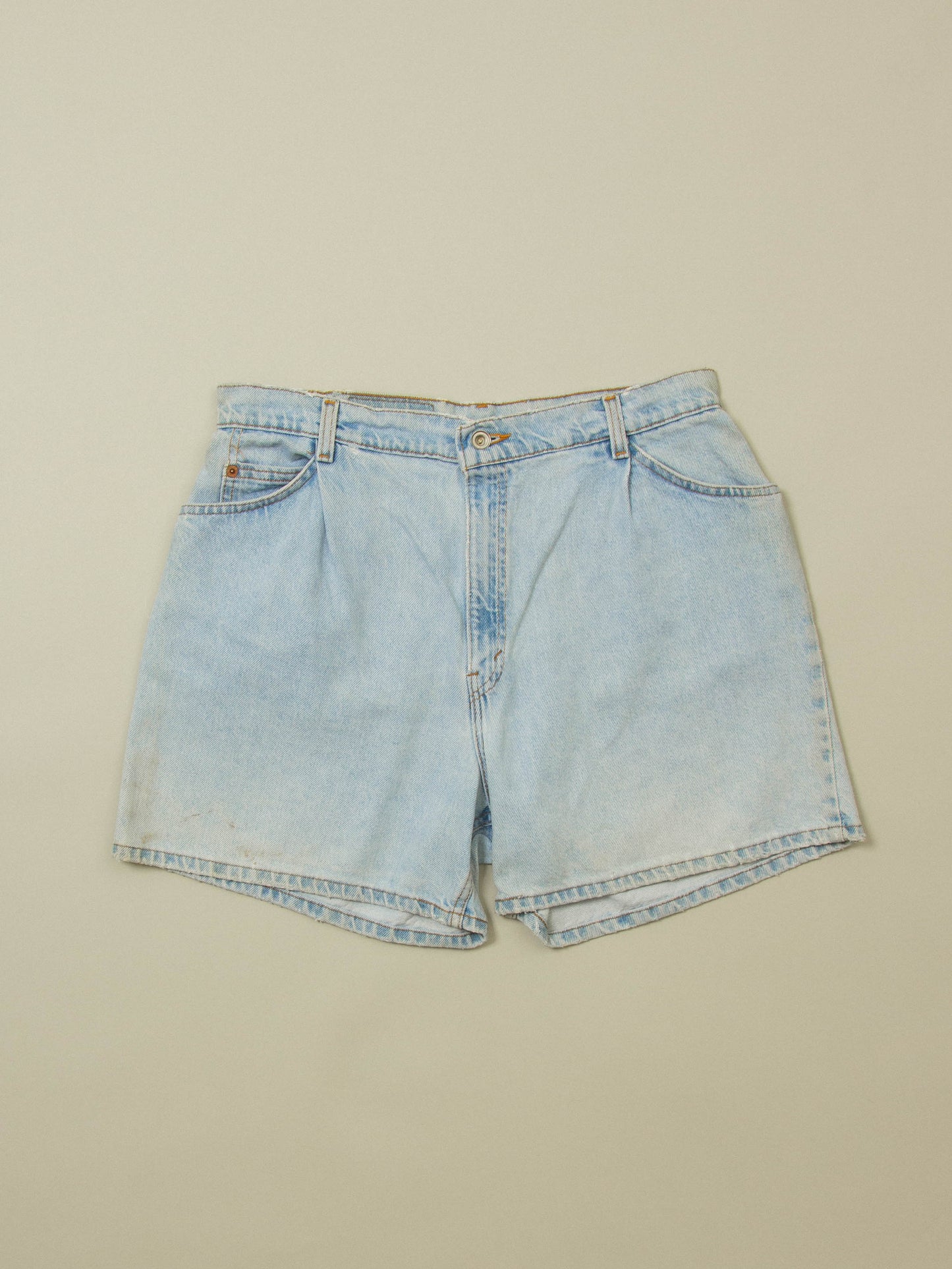 Vtg 1990s Levi's Women's Denim Shorts - Made in USA (32")