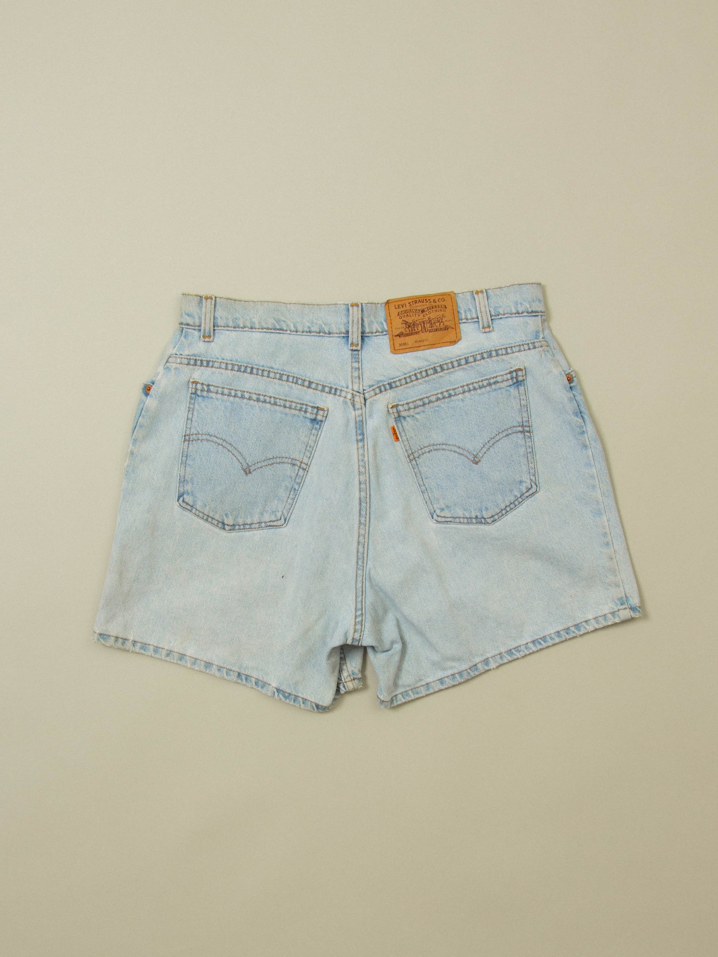 Vtg 1990s Levi's Women's Denim Shorts - Made in USA (32")
