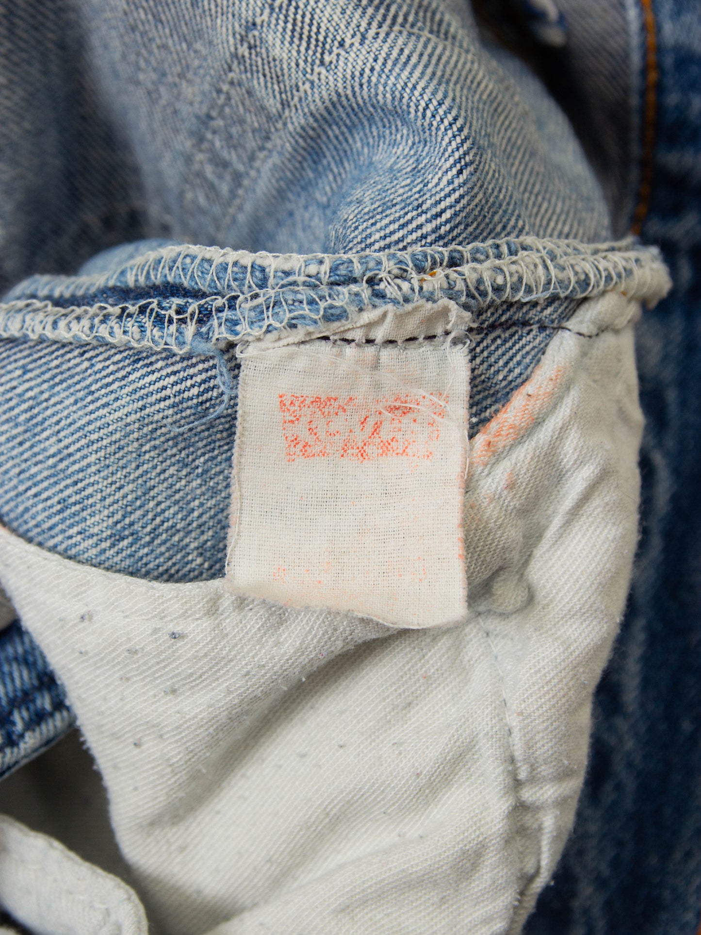 Vtg 1980s Levi's 501 Jeans - Made in USA (32x25)