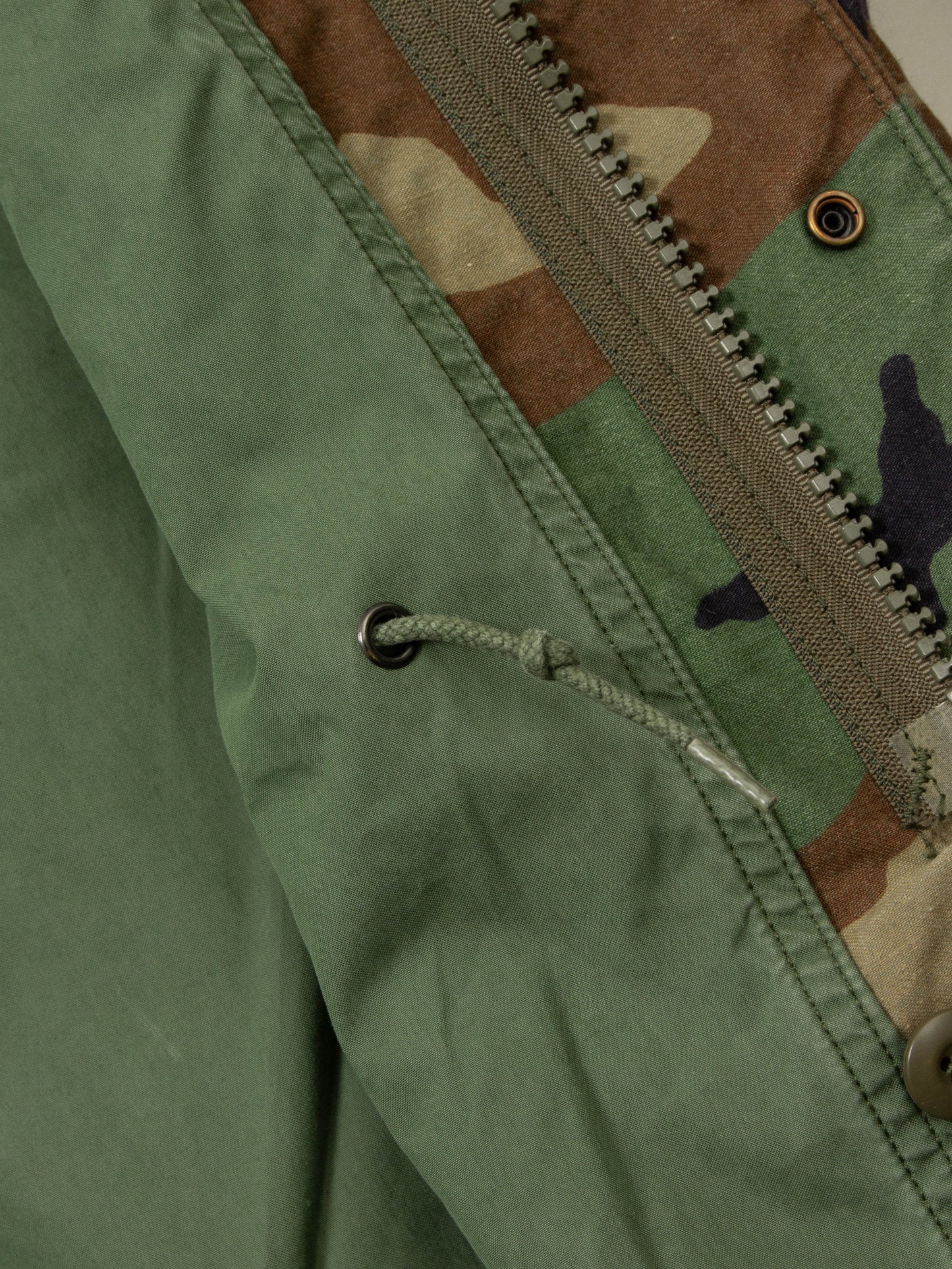 Vtg 1990s US Army M-65 Woodland Field Jacket (M-Reg)