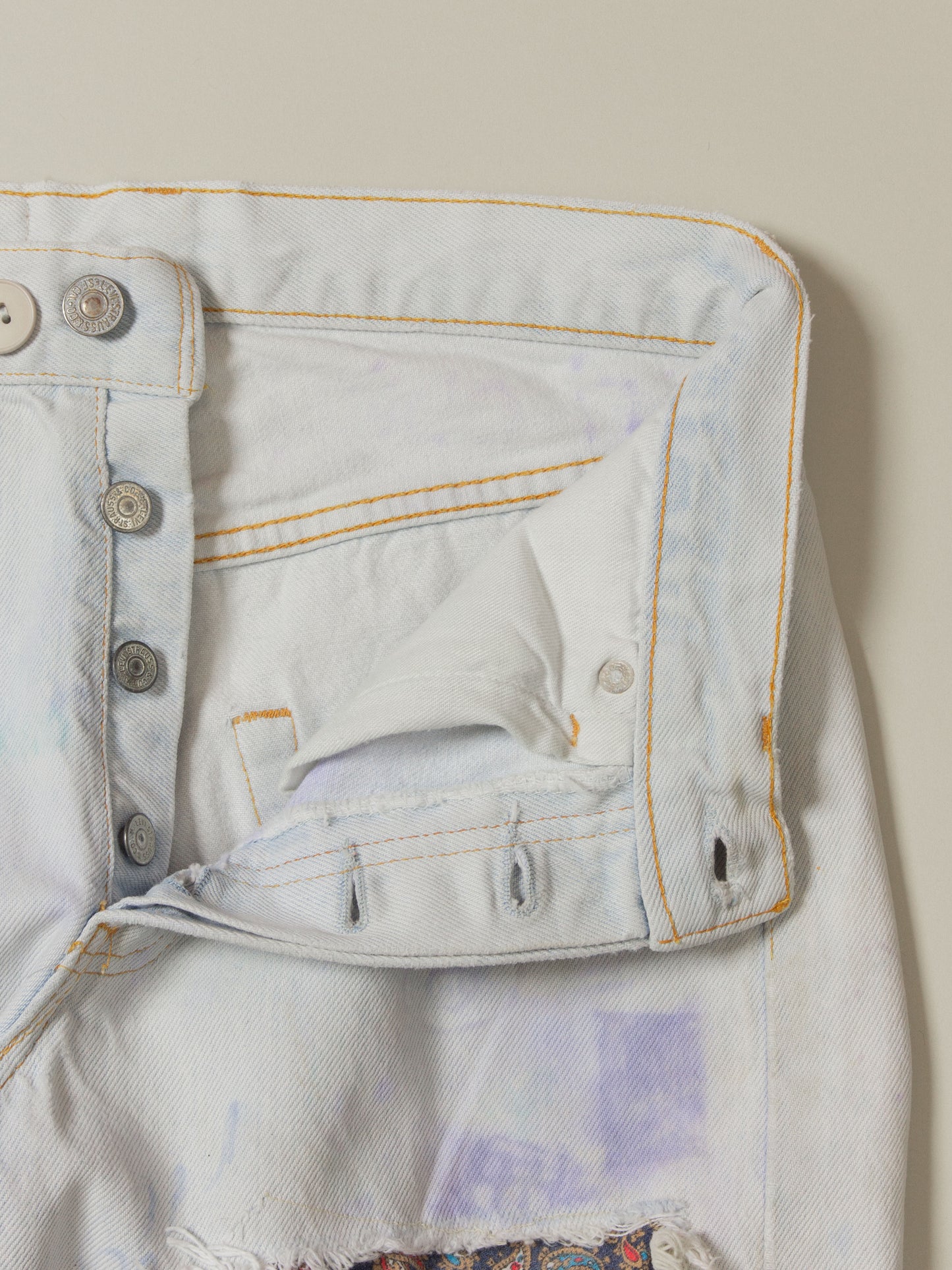 Vtg Customized Levi's 501 Jeans - Made in France (28x26)