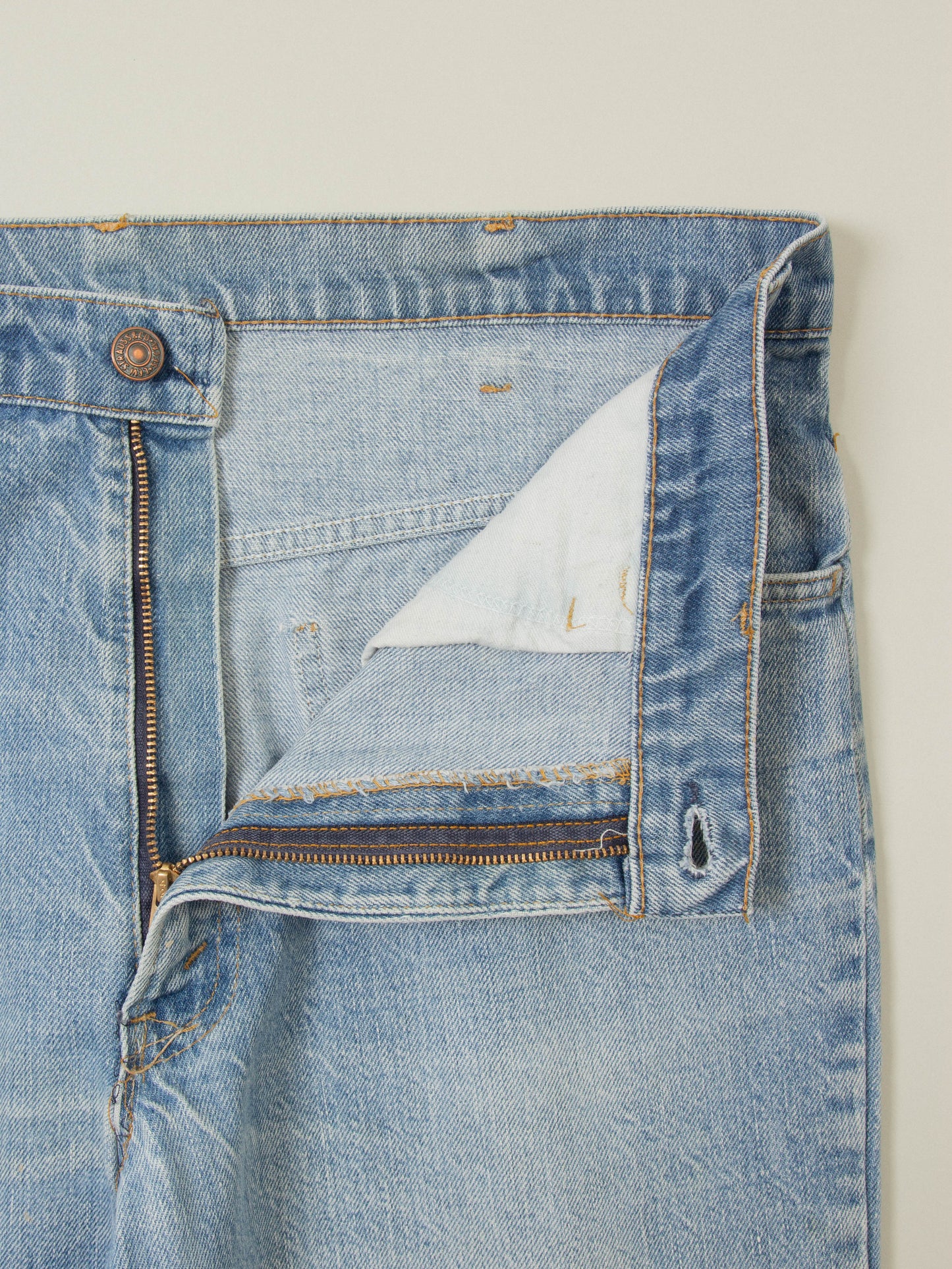 Vtg 1980s Levi's 517 Bootcut Jeans - Made in USA (36x29)