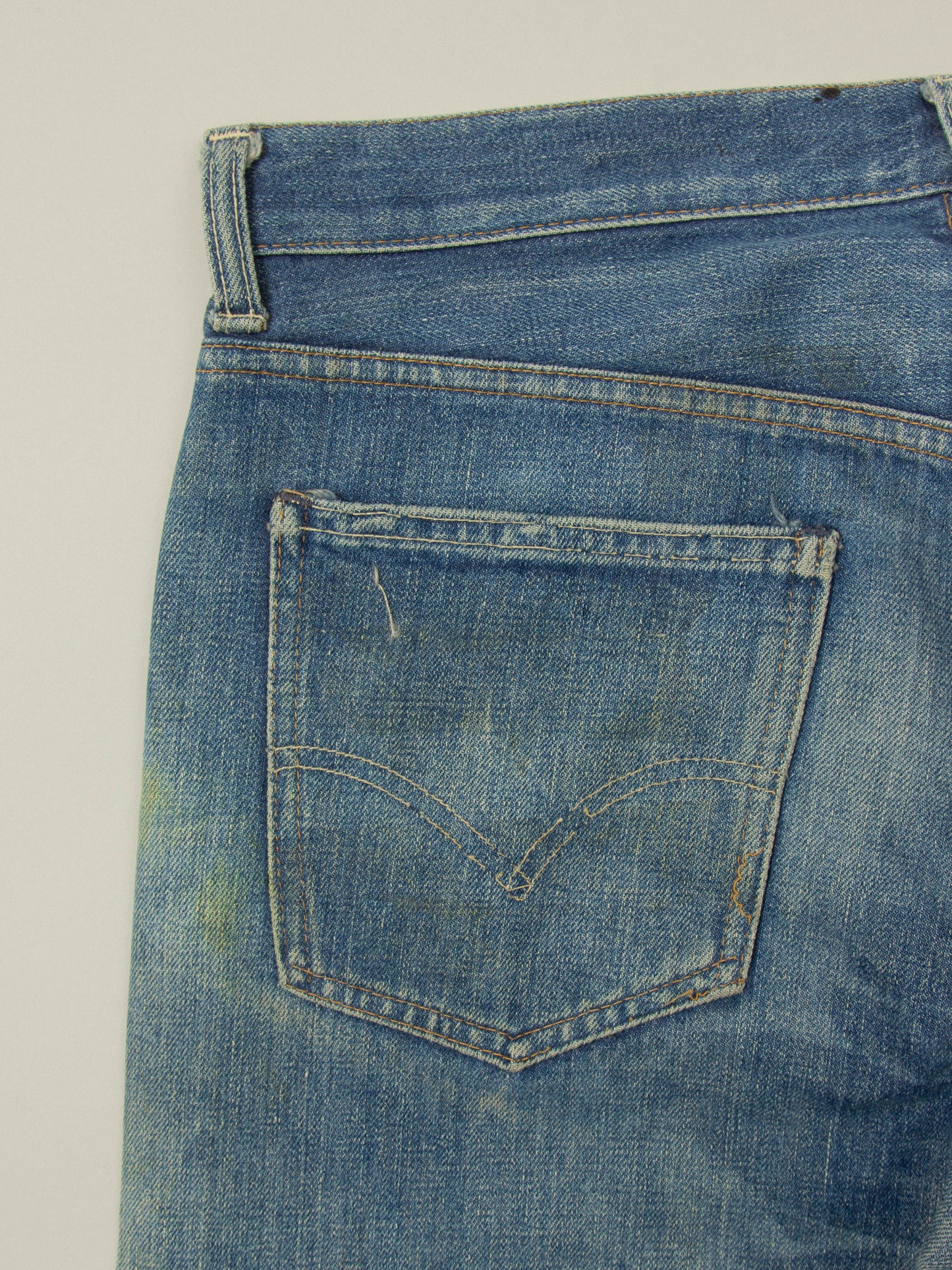 Vtg Selvedge Levi's 505 Jeans - Made in USA (32x31)