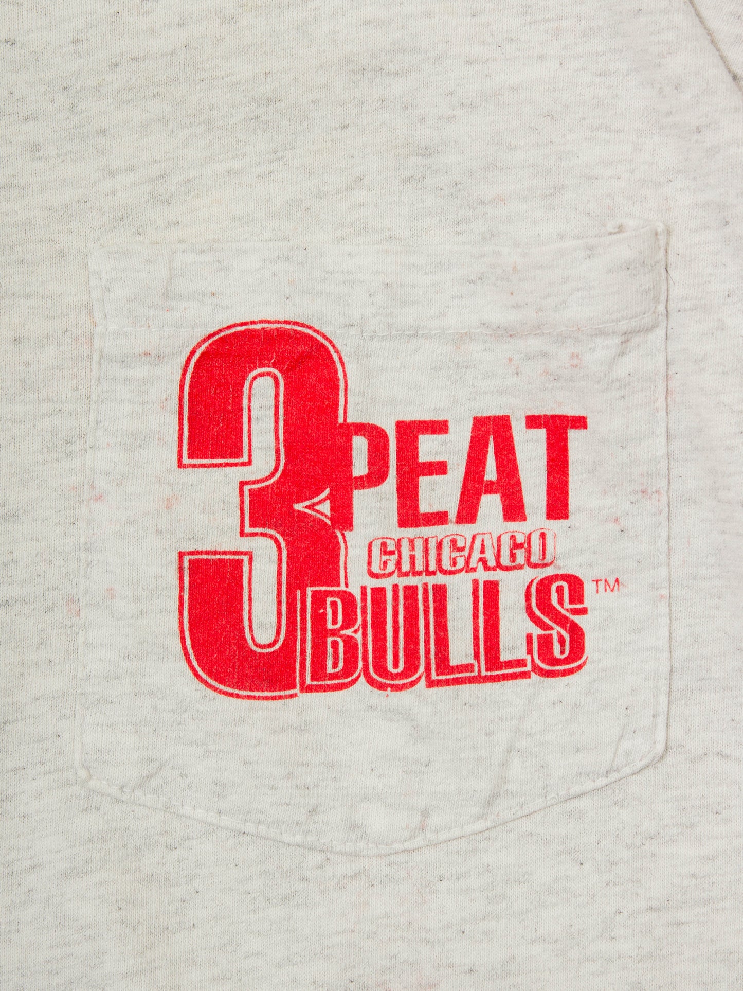 Vtg 1990s Chicago Bulls '3Peat' Single Stitch Tee - Made in USA (XL)